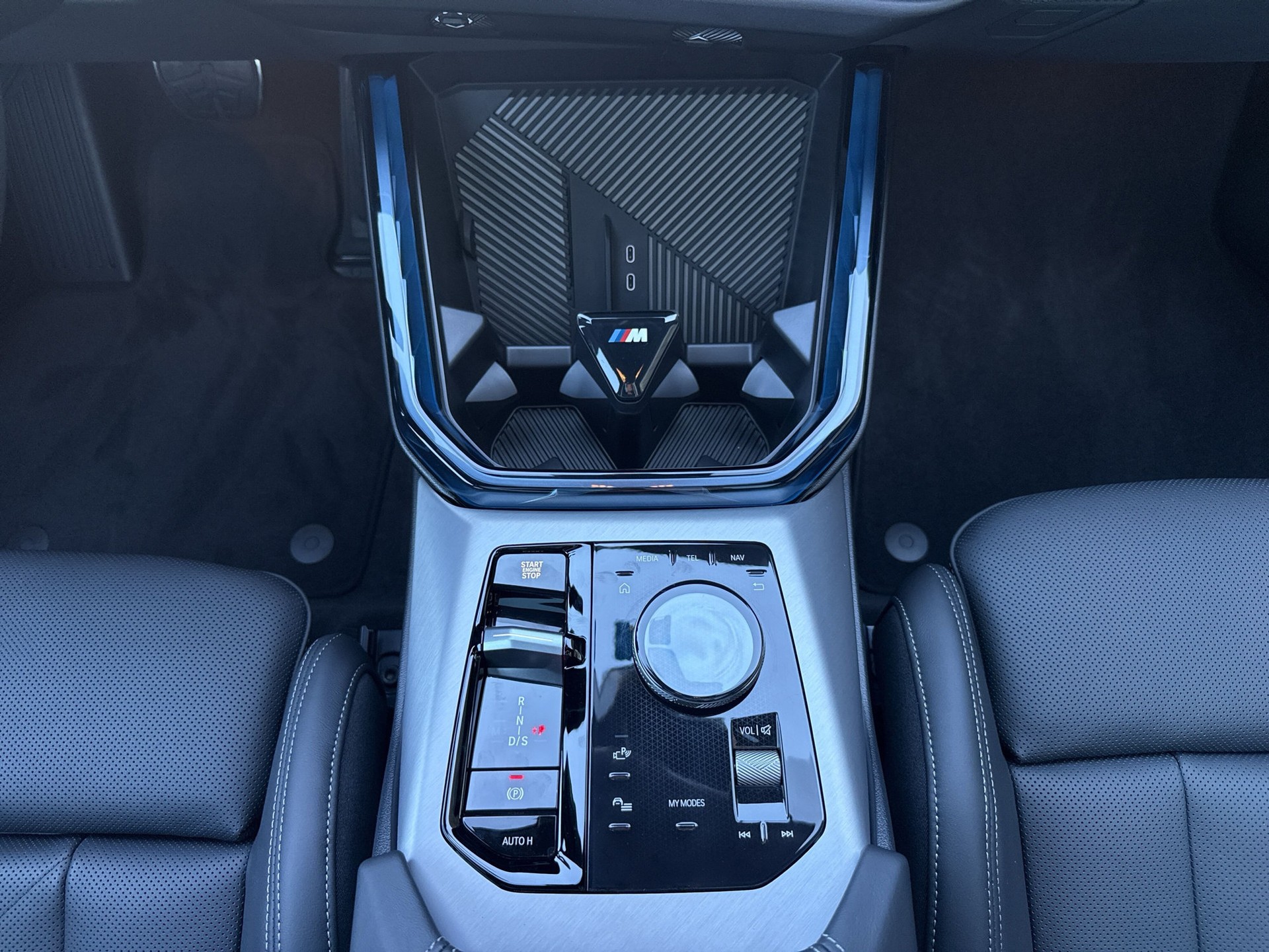 BMW X3 xDrive 30e M Sport Pro-image-12