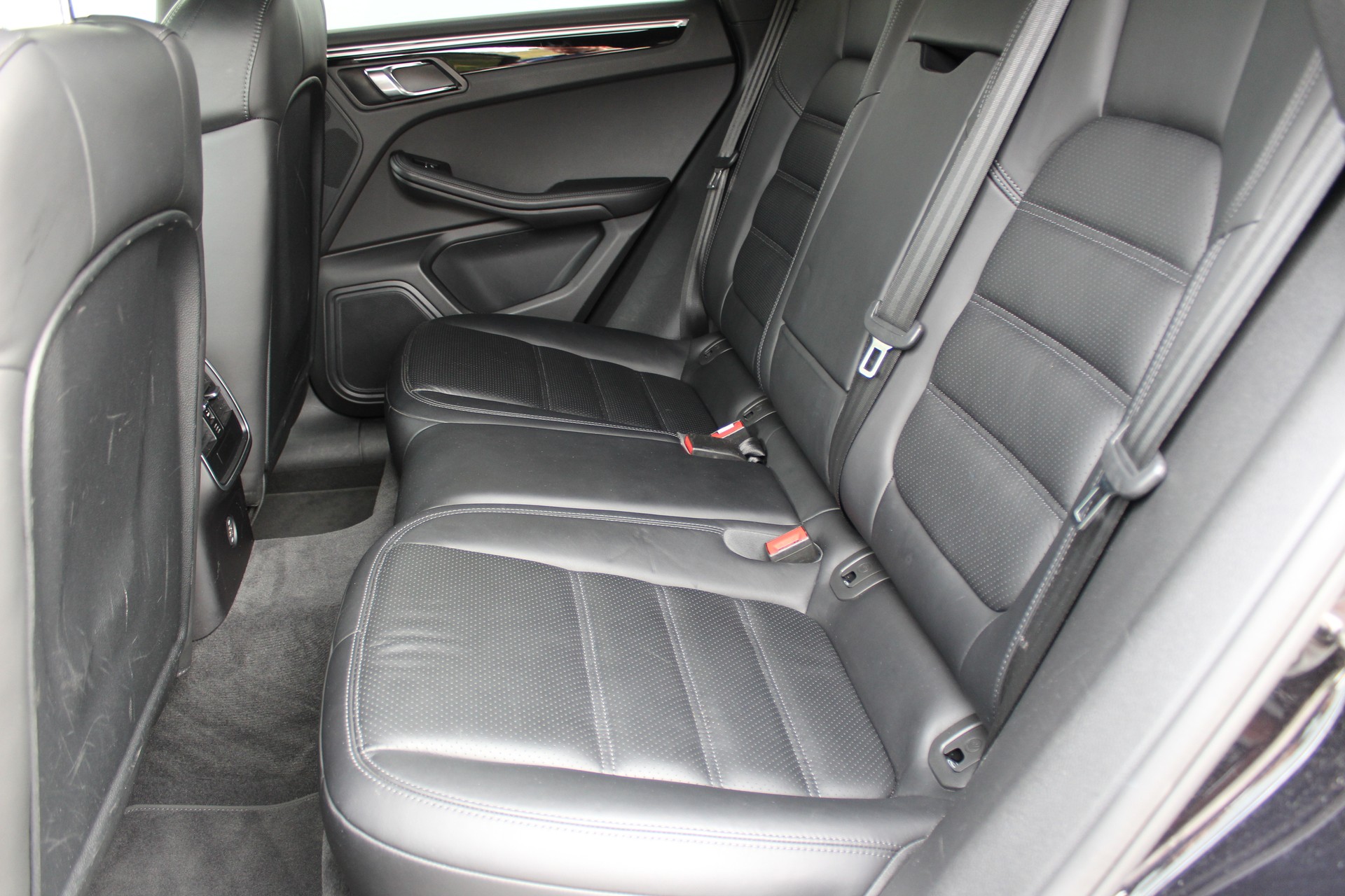 PORSCHE Macan S Diesel PDK-image-12
