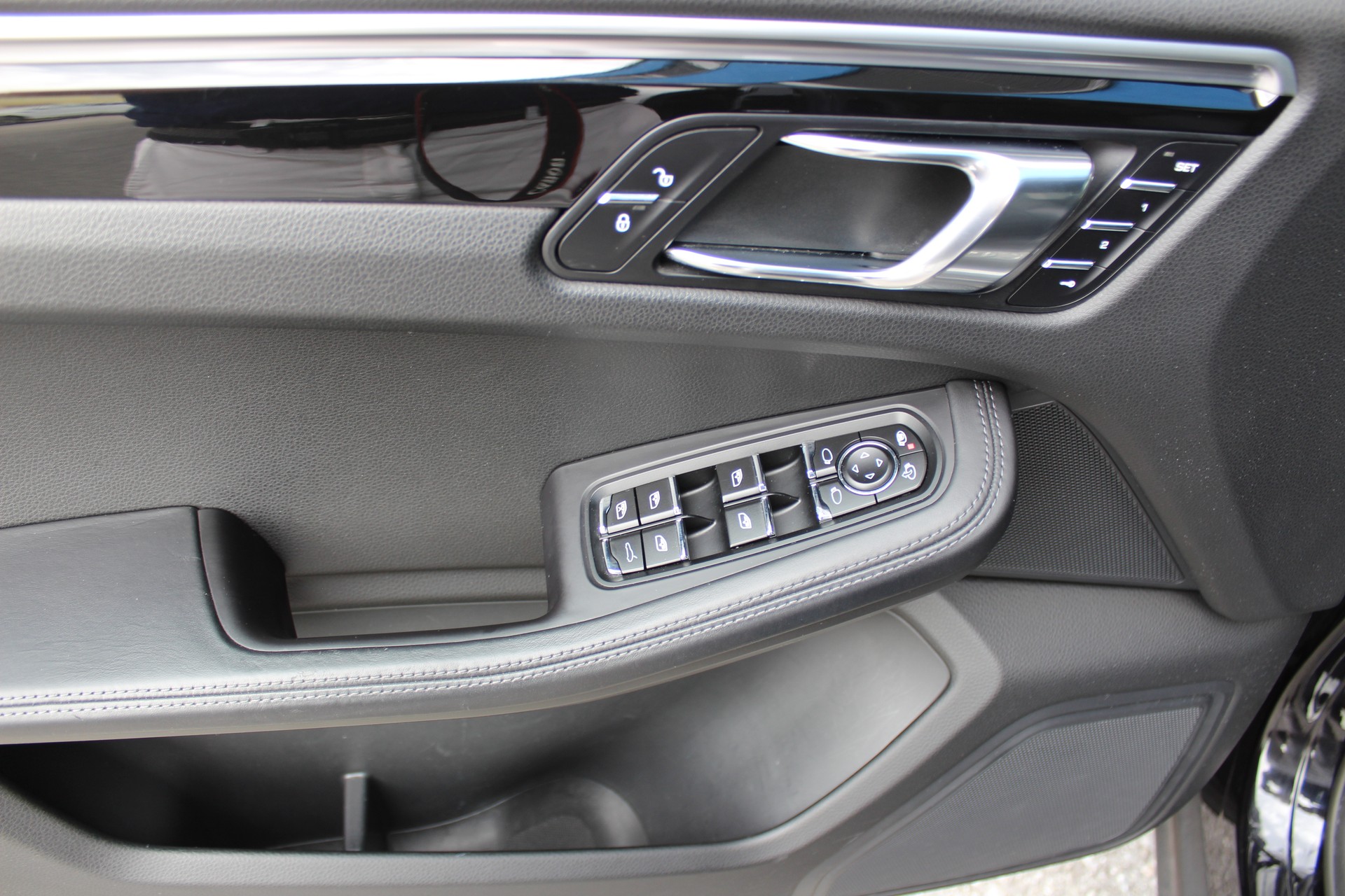 PORSCHE Macan S Diesel PDK-image-14