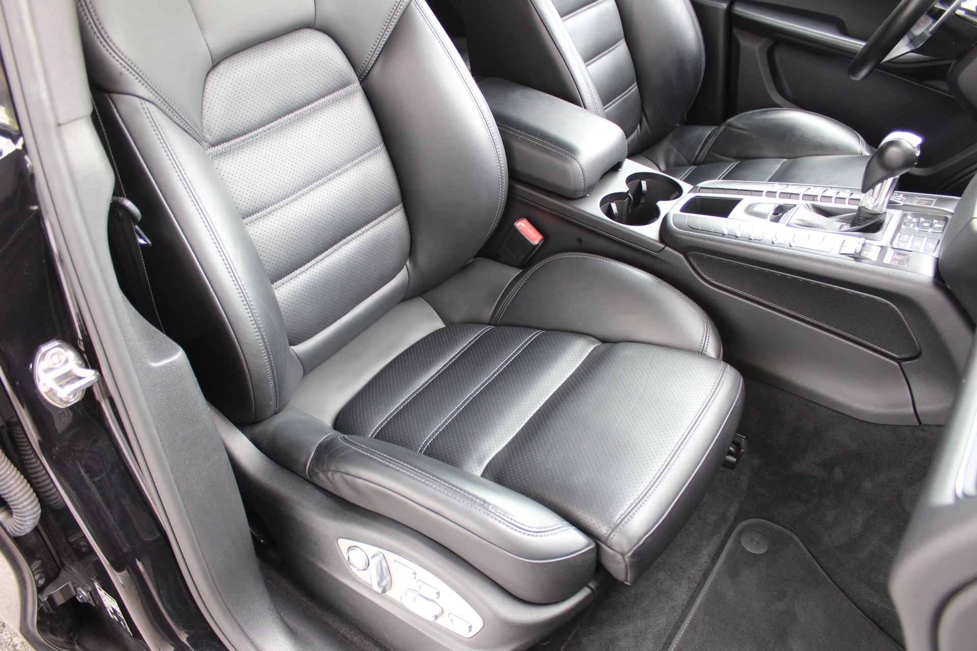 PORSCHE Macan S Diesel PDK-image-10