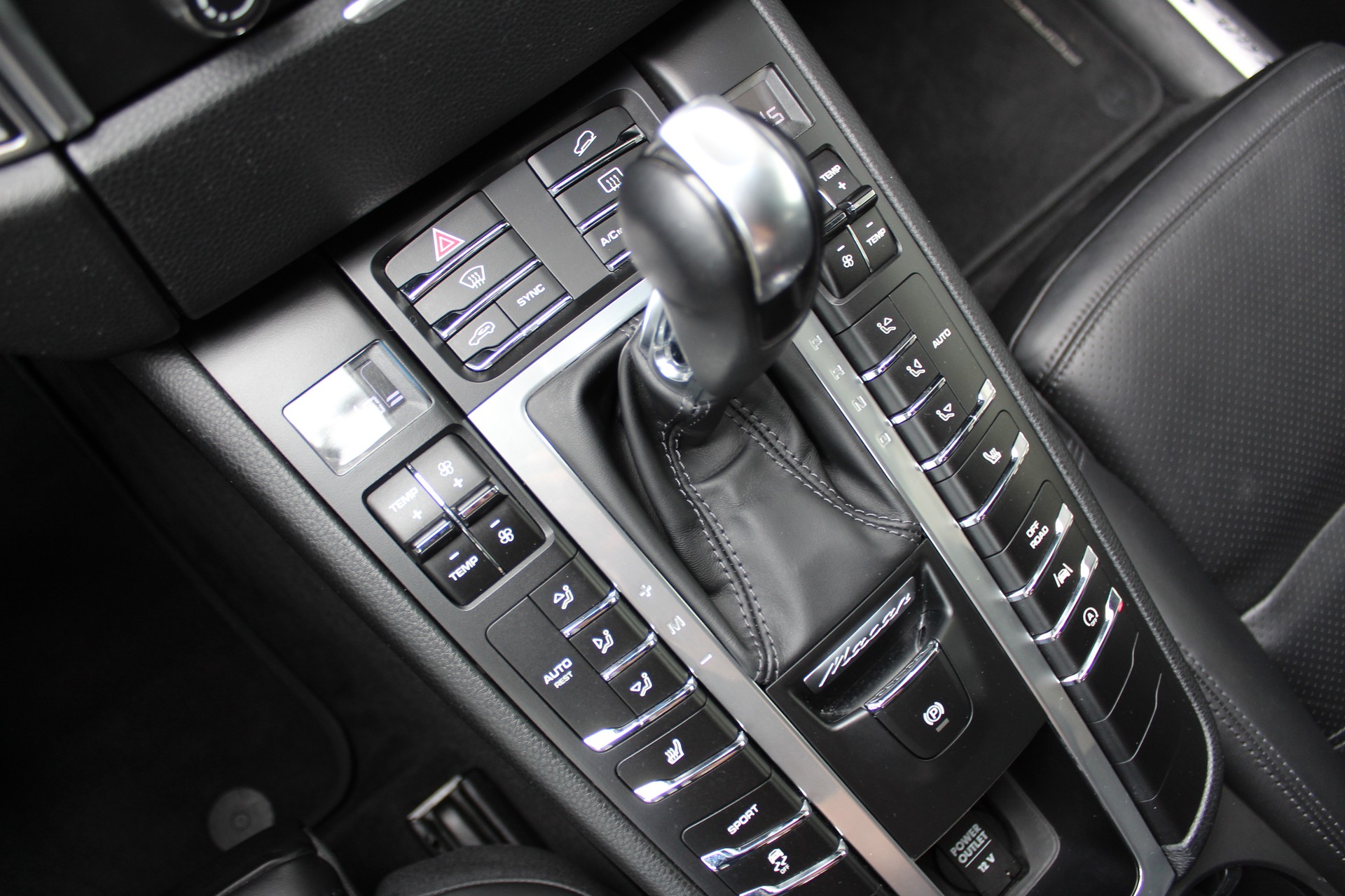 PORSCHE Macan S Diesel PDK-image-15