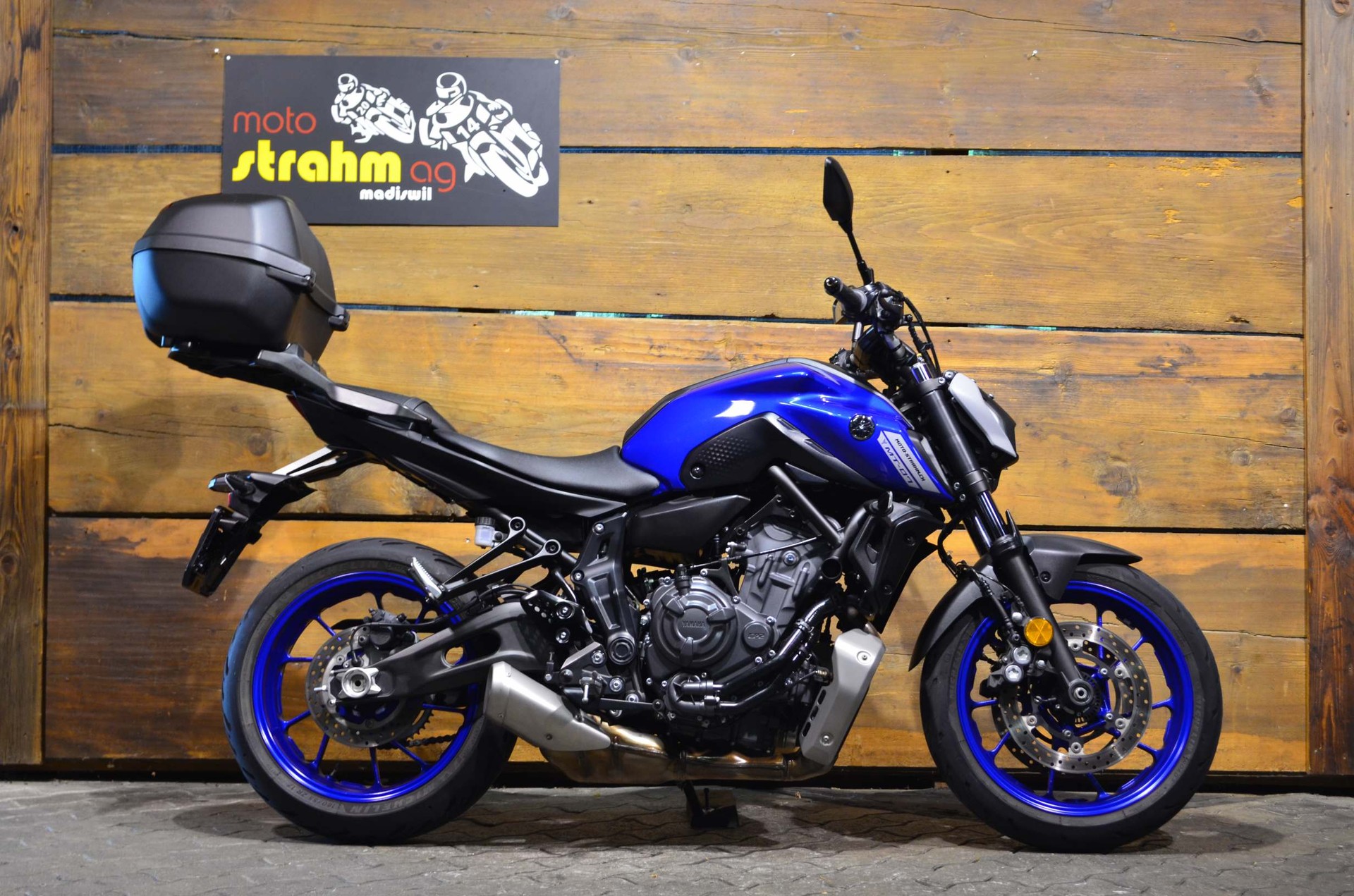 YAMAHA MT-07 ABS-showroom-element-1