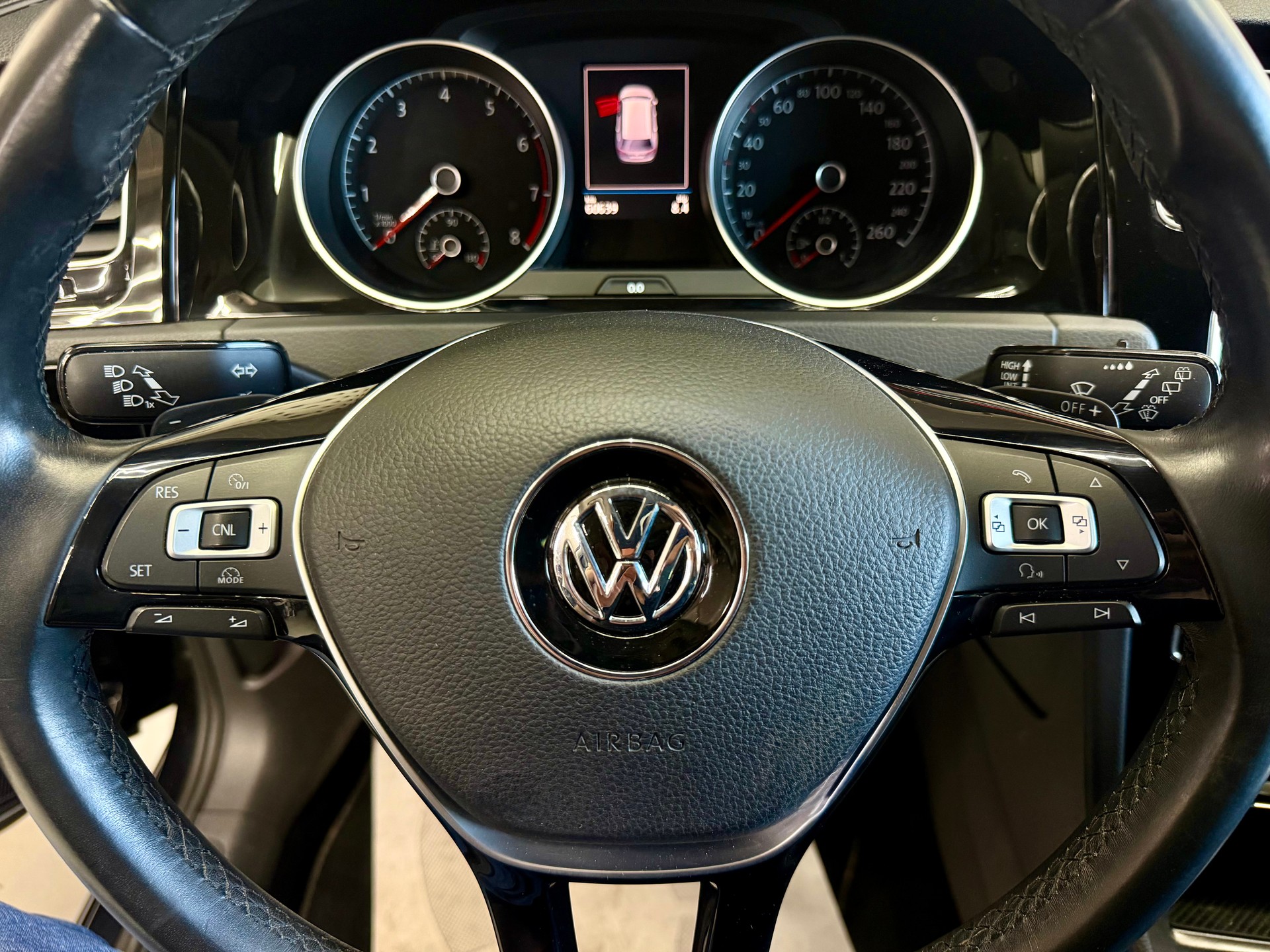 VW Golf Variant 1.4 TSI Comfortline DSG-image-6