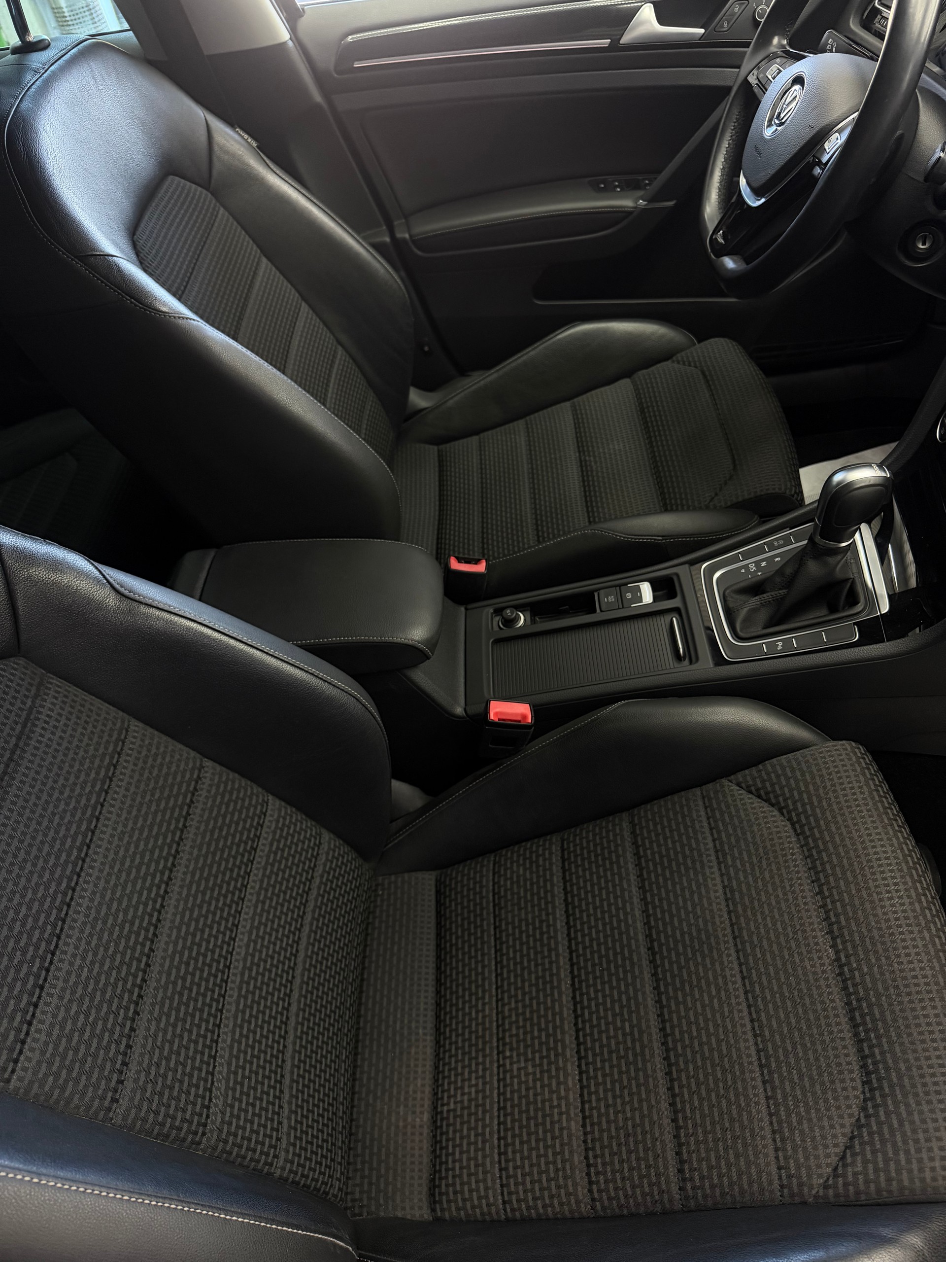 VW Golf Variant 1.4 TSI Comfortline DSG-image-4