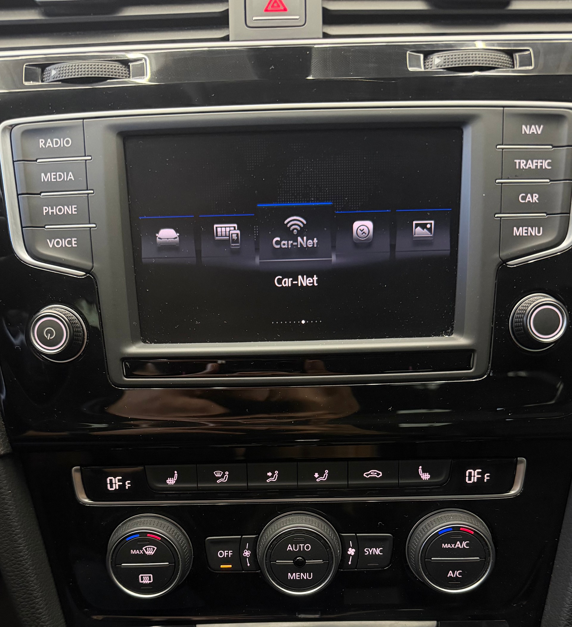 VW Golf Variant 1.4 TSI Comfortline DSG-image-8