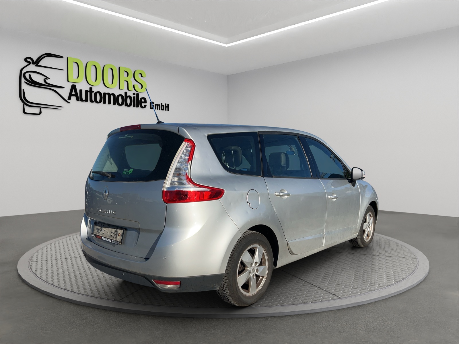 RENAULT Grand Scénic 1.6 dCi Dynamique-image-4