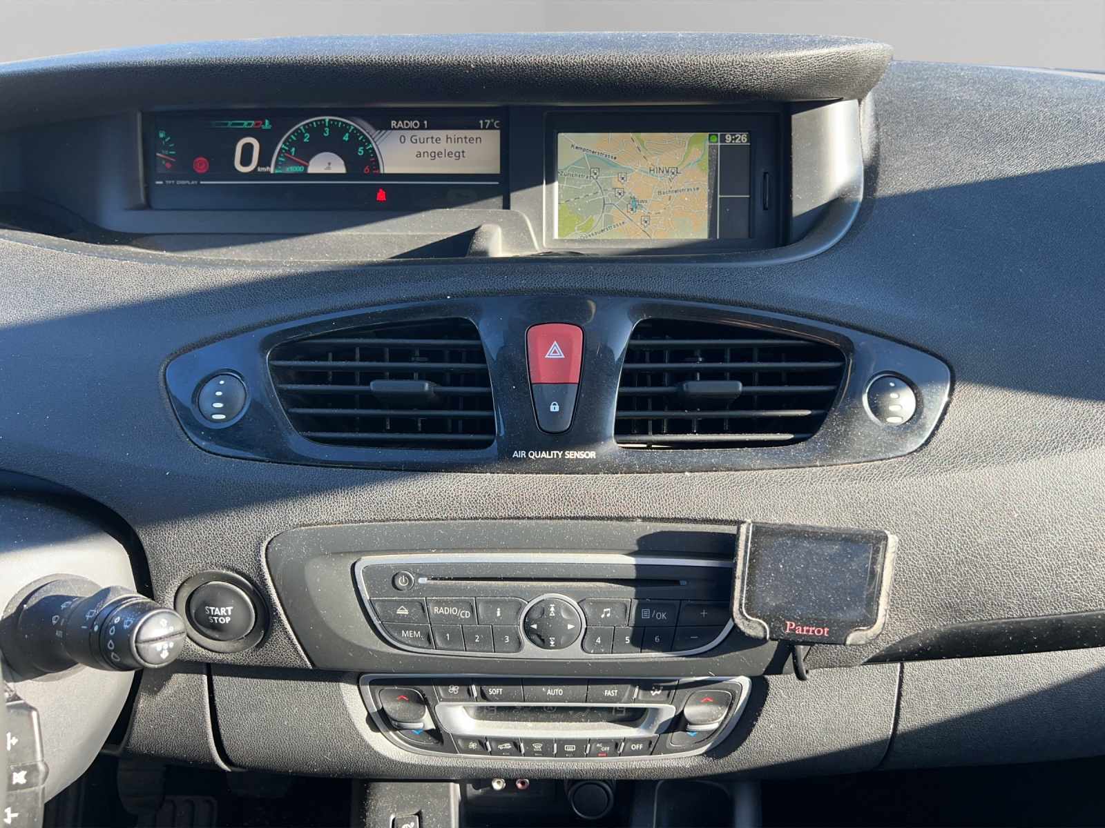 RENAULT Grand Scénic 1.6 dCi Dynamique-image-13