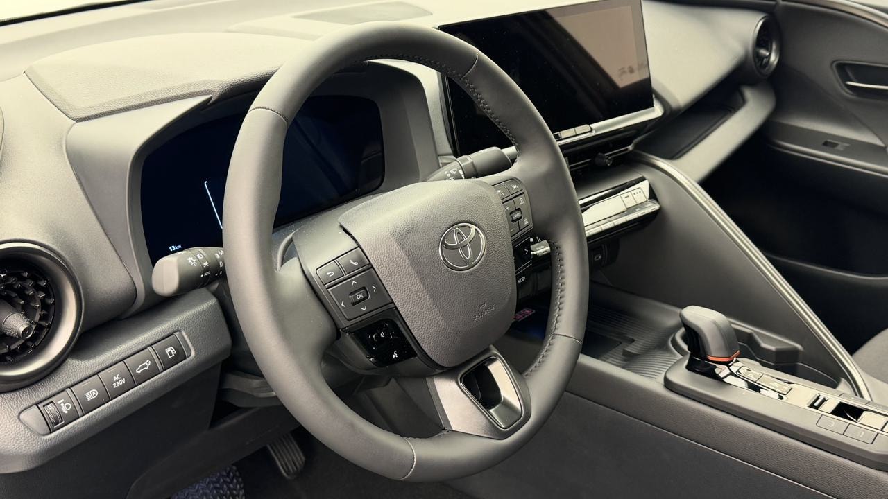 TOYOTA C-HR 2.0 PHEV CVT Style-image-7