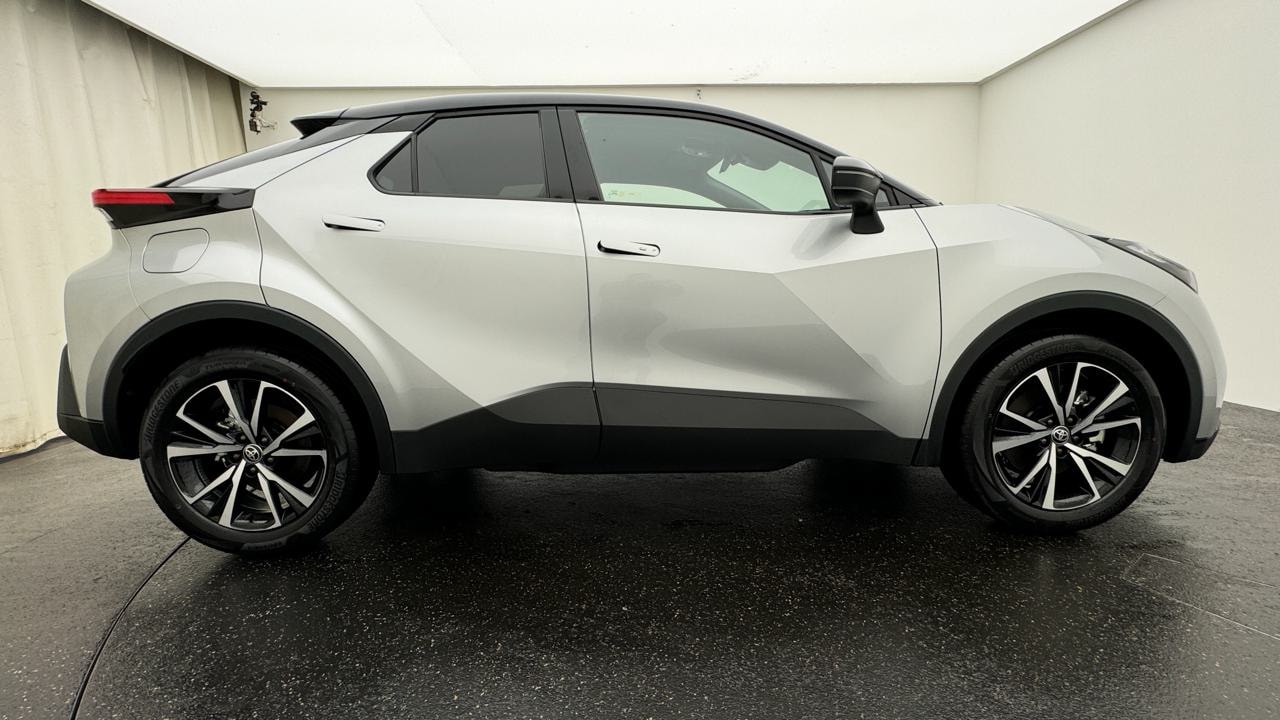 TOYOTA C-HR 2.0 PHEV CVT Style-image-1