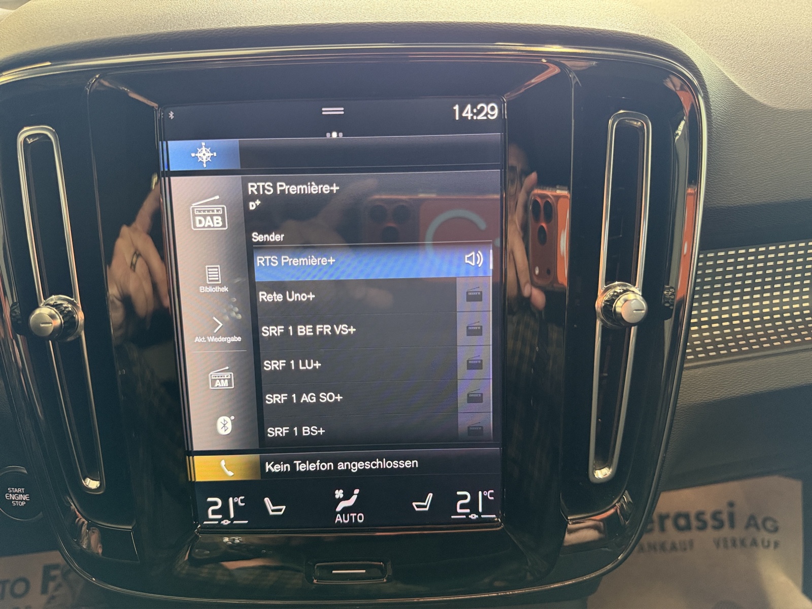 VOLVO XC40 D4 AWD R-Design Geartronic-image-21