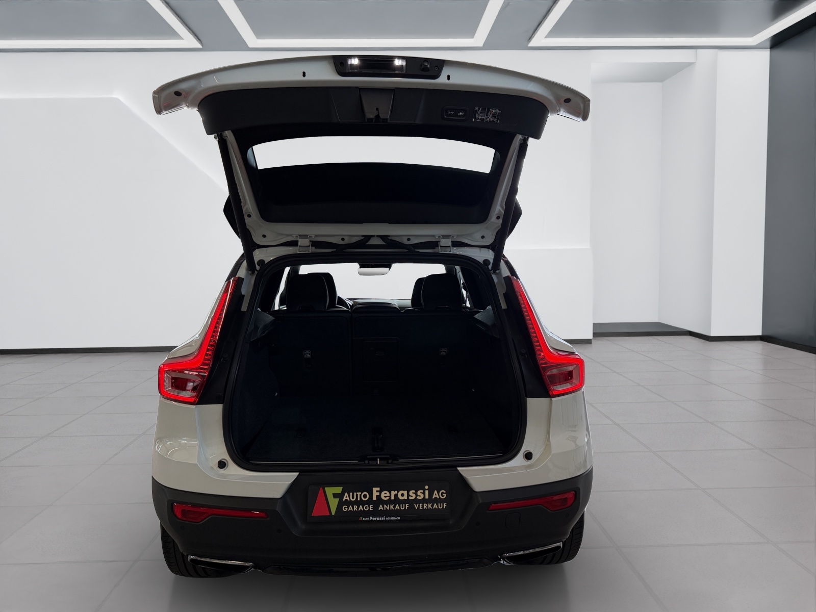 VOLVO XC40 D4 AWD R-Design Geartronic-image-33
