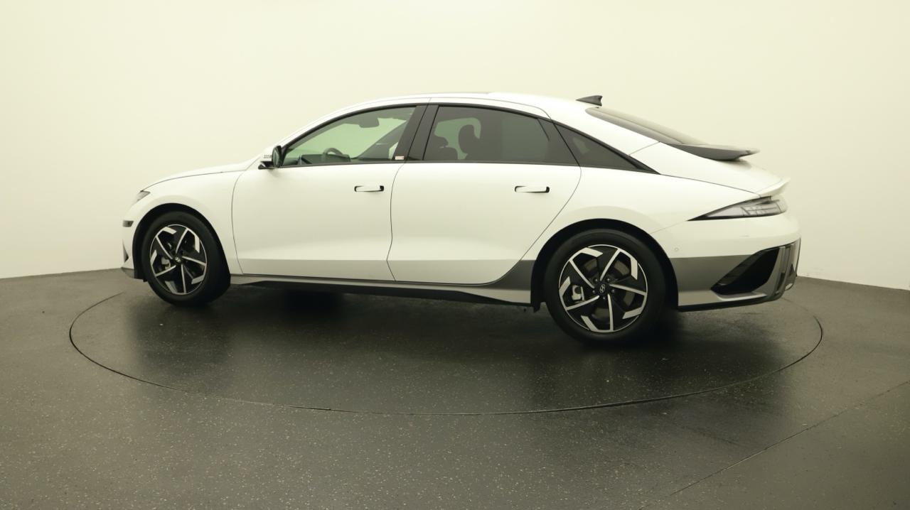 HYUNDAI Ioniq 6 77kWh Launch Edition 2WD-showroom-element-2