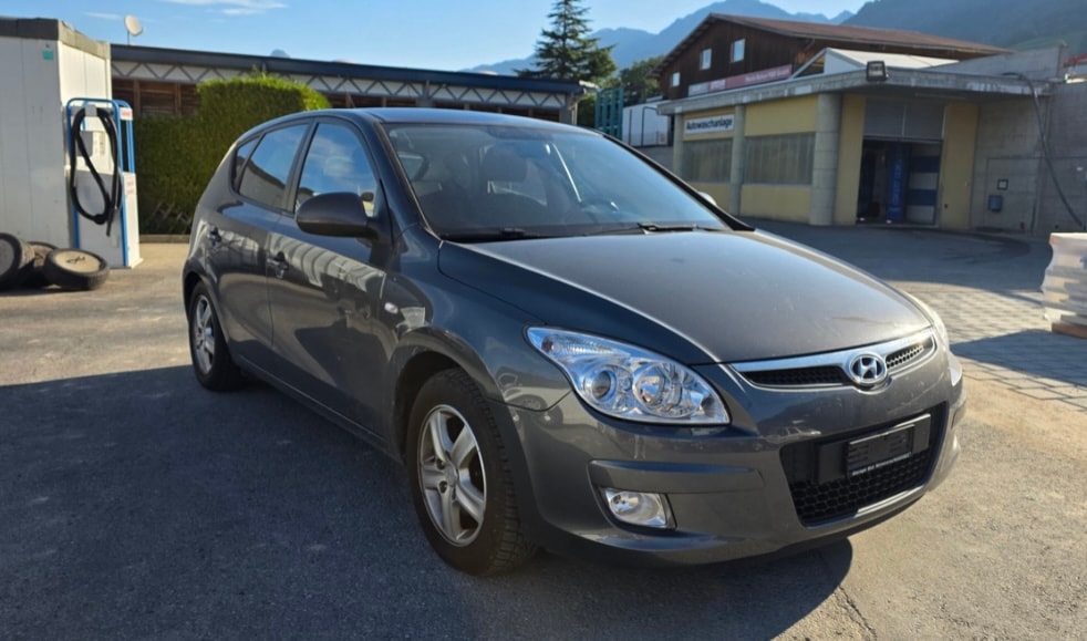 HYUNDAI i30 1.6 CRDi Style-image-0