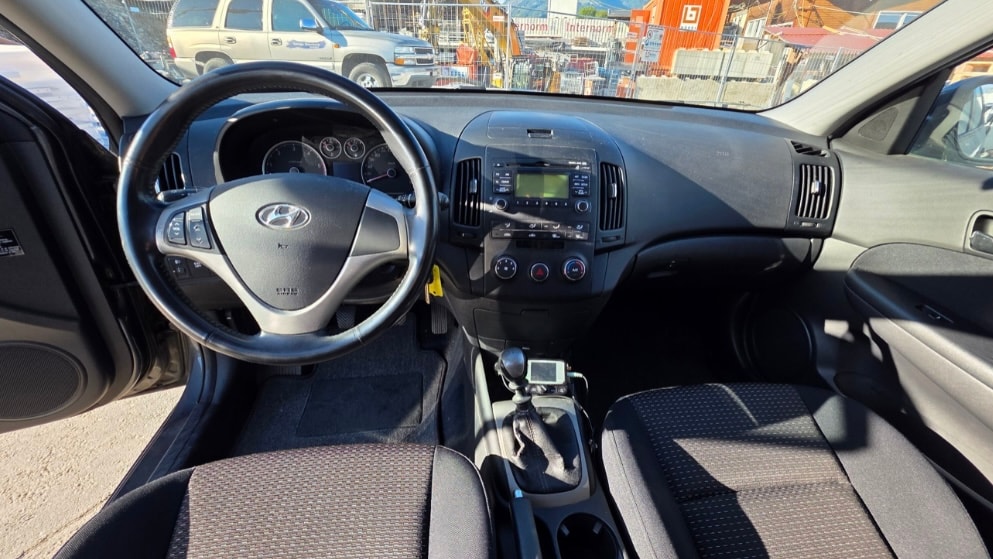HYUNDAI i30 1.6 CRDi Style-image-7