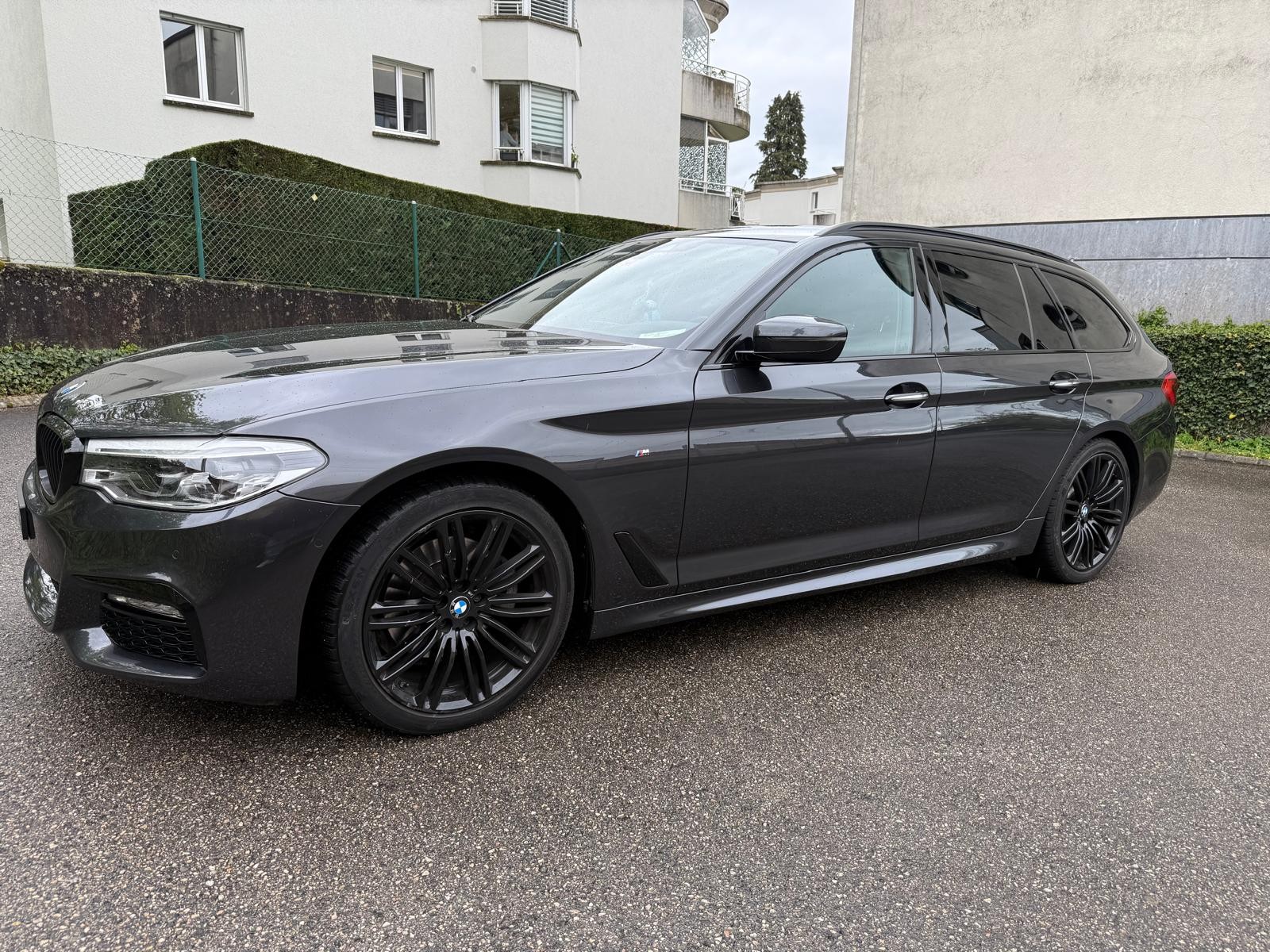BMW 520d xDrive-image-3