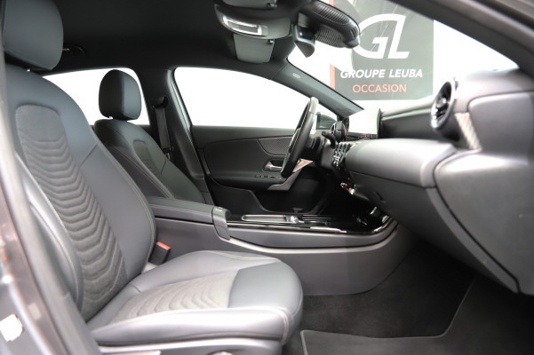 MERCEDES-BENZ A 200 7G-DCT-image-8