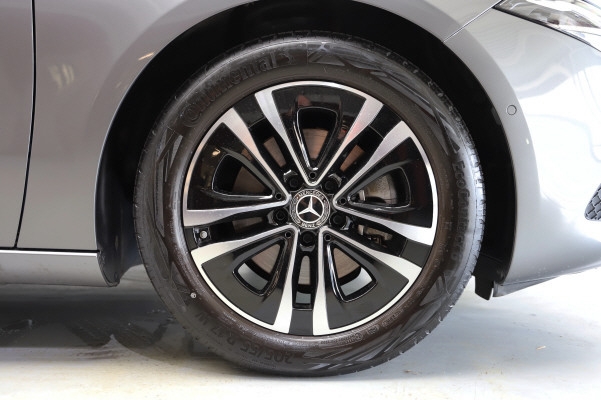 MERCEDES-BENZ A 200 7G-DCT-image-12