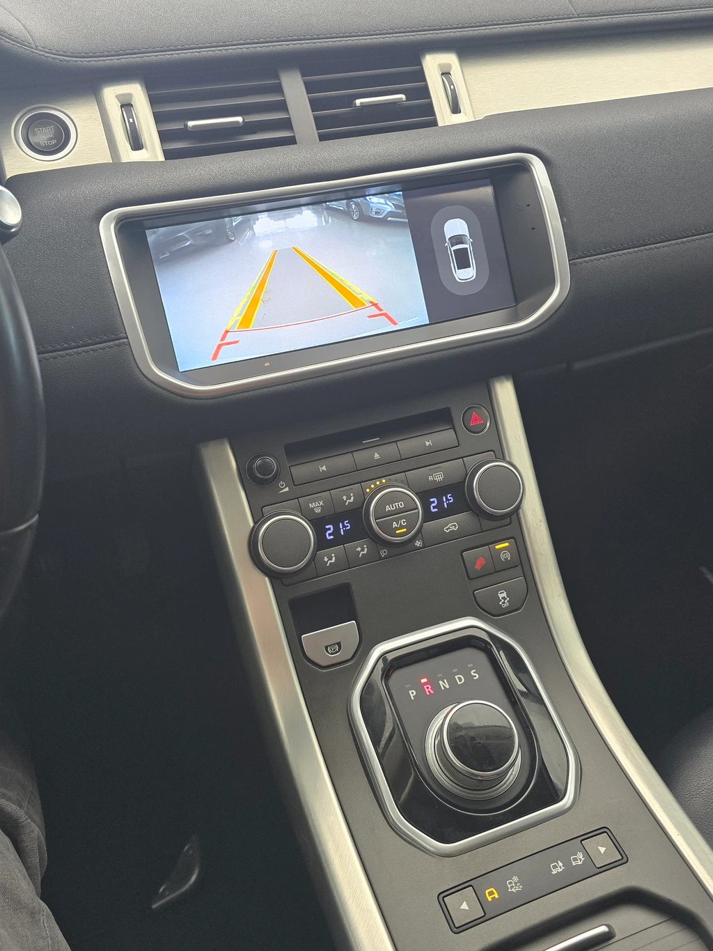 LAND ROVER Range Rover Evoque 2.2 TD4 Dynamic AT9-image-9