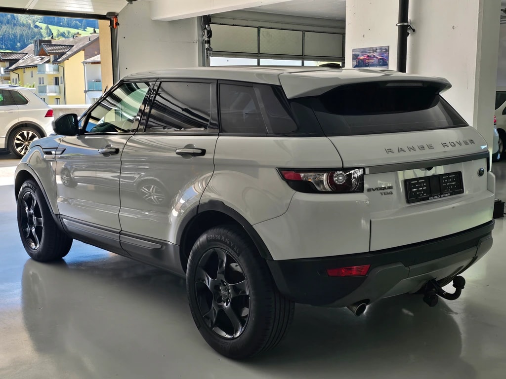 LAND ROVER Range Rover Evoque 2.2 TD4 Dynamic AT9-image-5