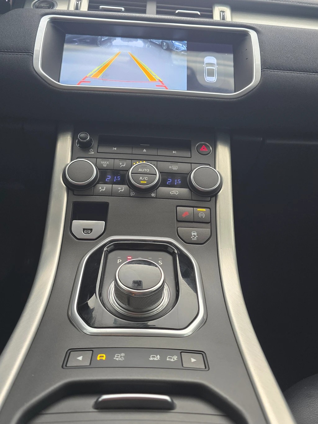 LAND ROVER Range Rover Evoque 2.2 TD4 Dynamic AT9-image-11