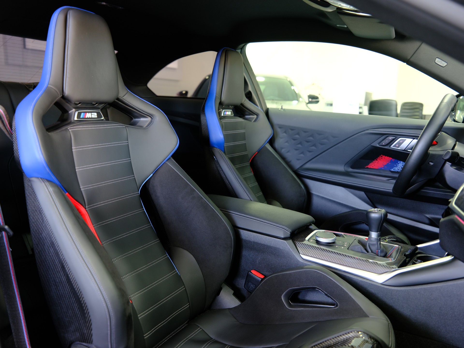 BMW M2 *Handschaltung* *Schalensitze*-image-22