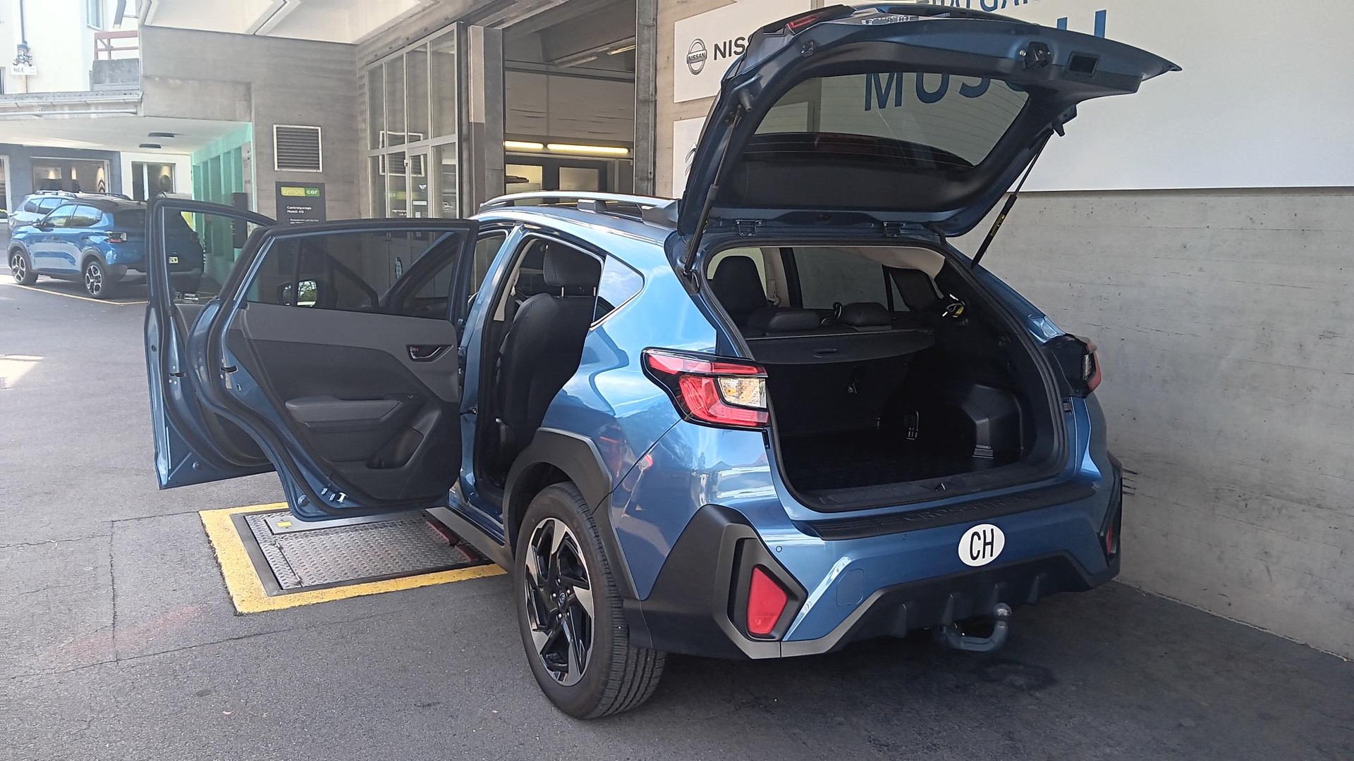 SUBARU Crosstrek 2.0 e-Boxer Luxury AWD Lineartronic-image-5