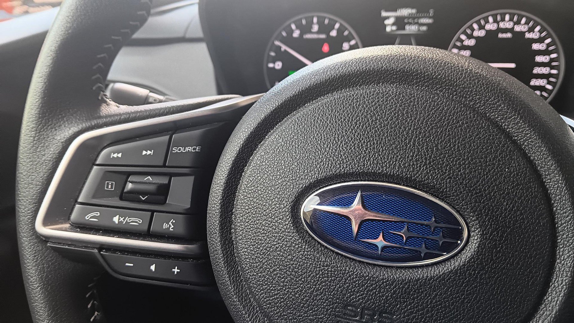 SUBARU Crosstrek 2.0 e-Boxer Luxury AWD Lineartronic-image-15