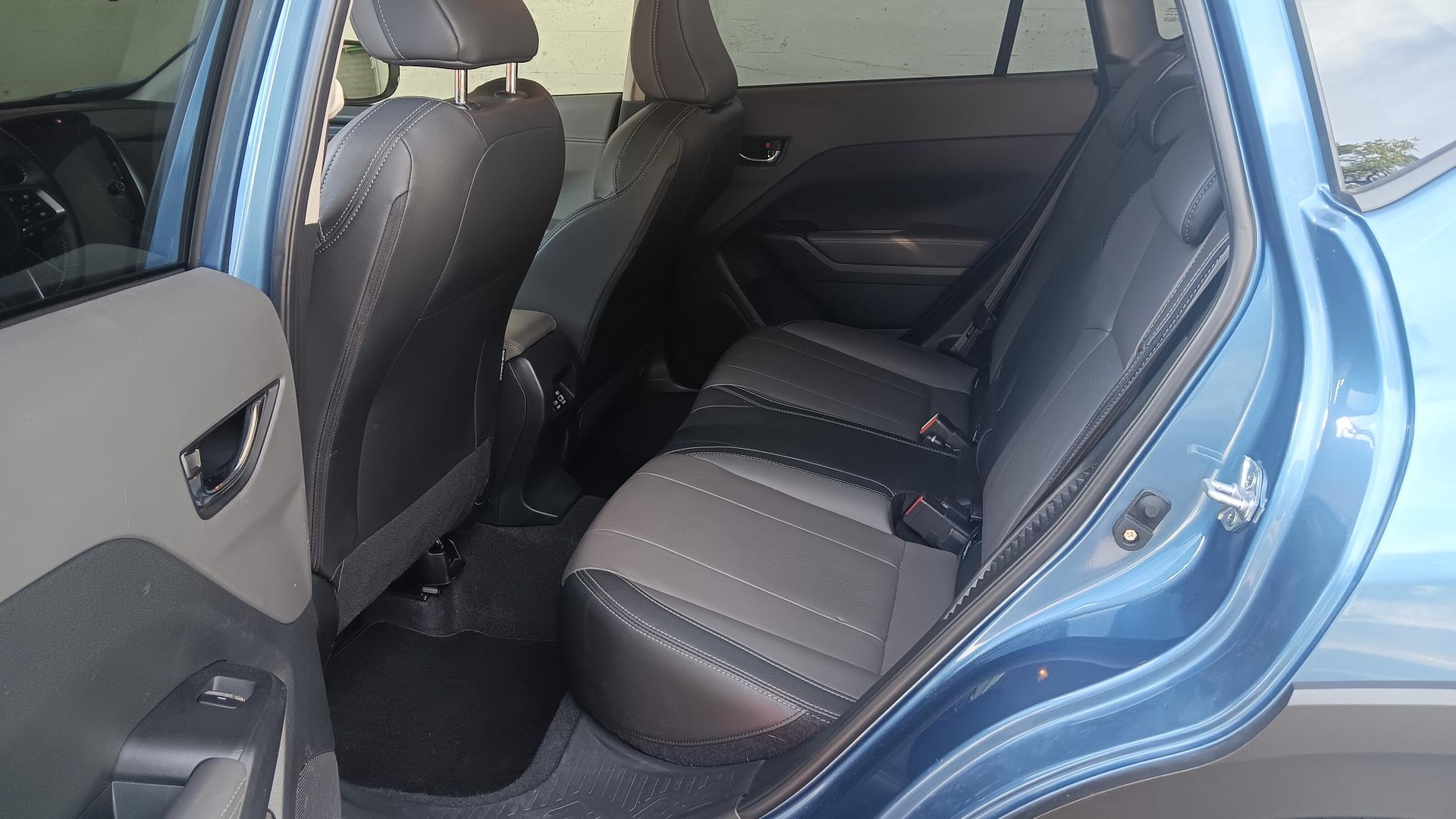 SUBARU Crosstrek 2.0 e-Boxer Luxury AWD Lineartronic-image-8