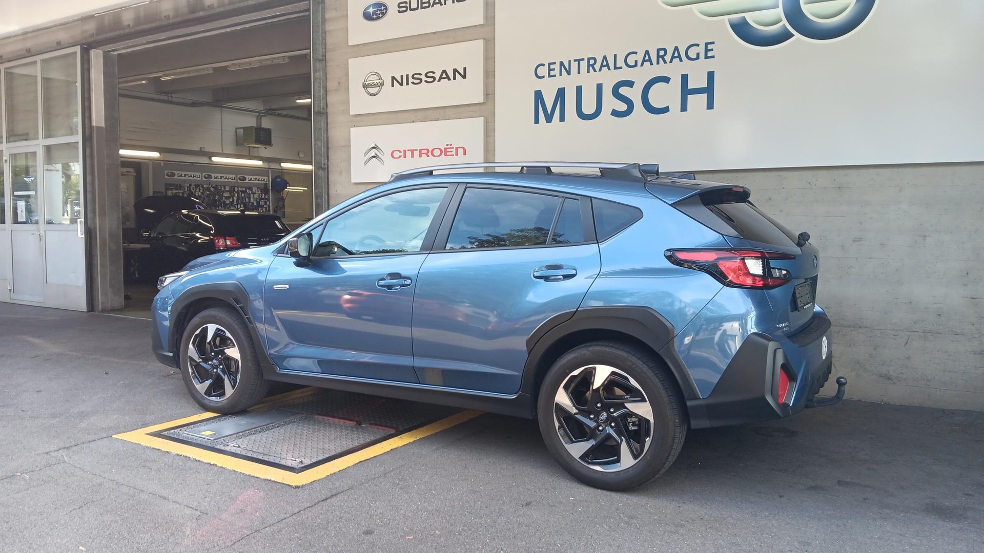 SUBARU Crosstrek 2.0 e-Boxer Luxury AWD Lineartronic-image-2