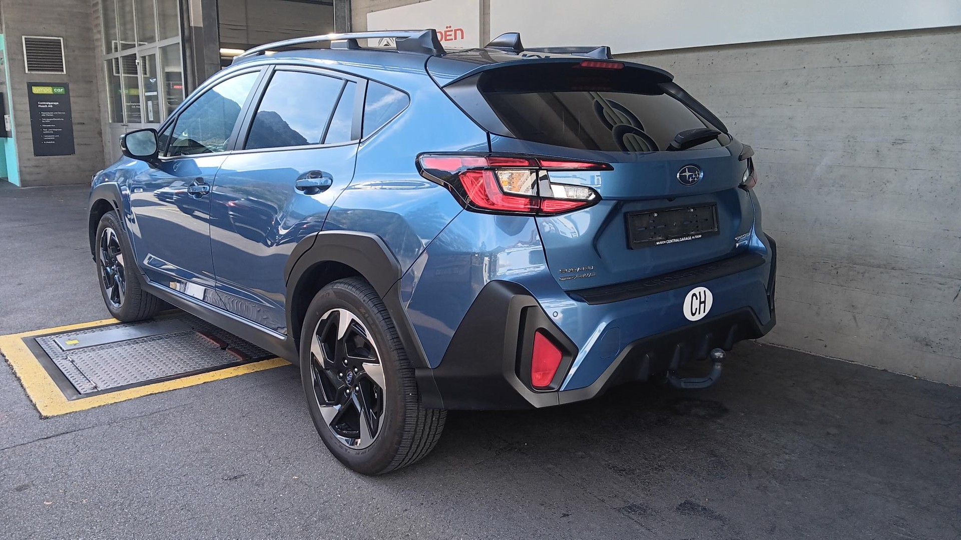 SUBARU Crosstrek 2.0 e-Boxer Luxury AWD Lineartronic-image-3