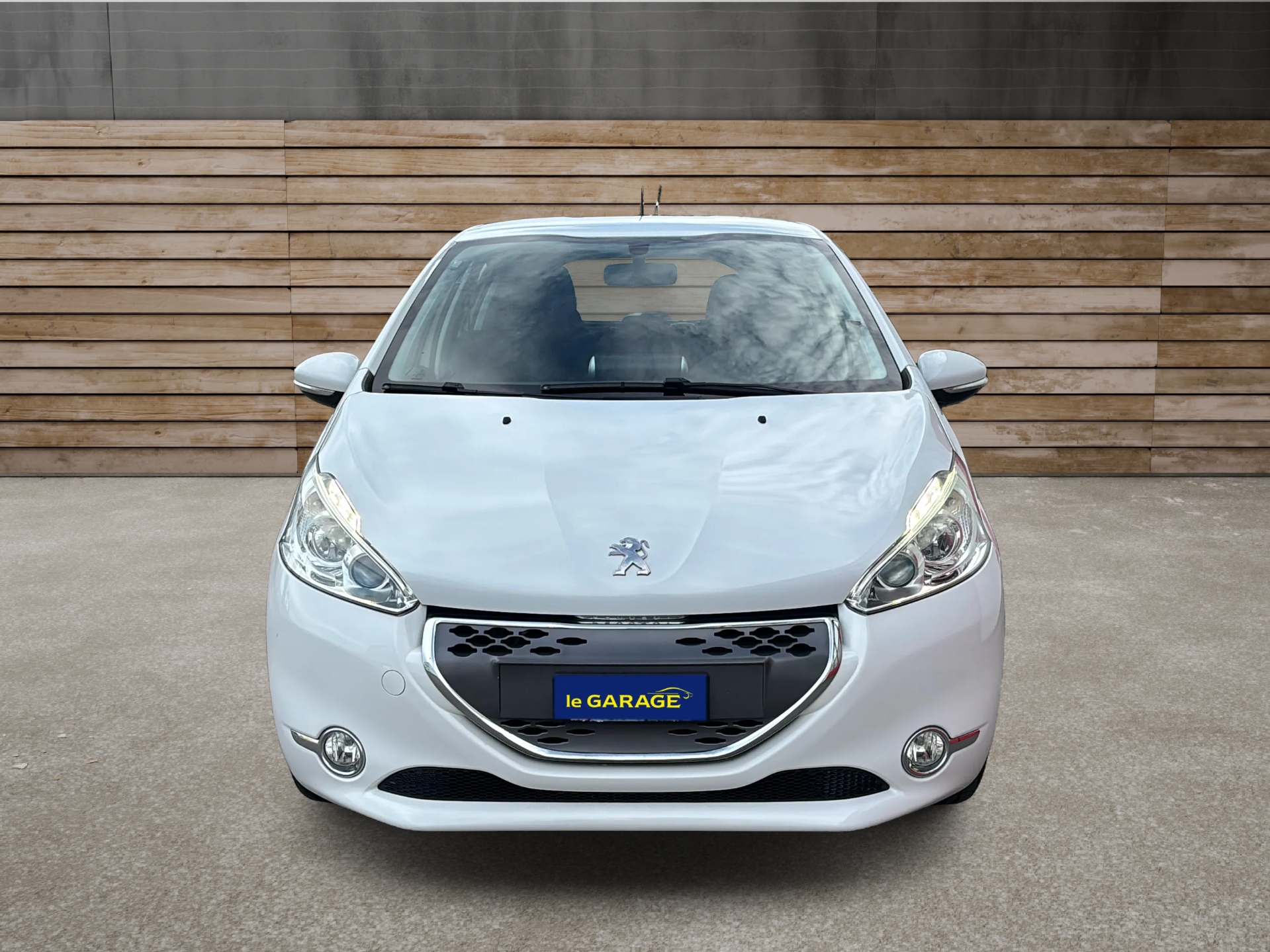 PEUGEOT 208 1.4 e-HDi Active EGS5-image-1