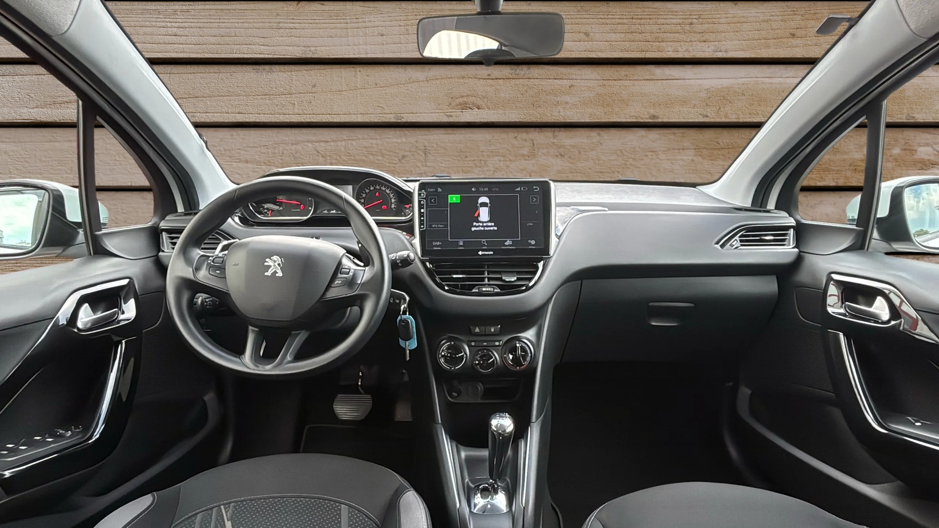 PEUGEOT 208 1.4 e-HDi Active EGS5-image-6