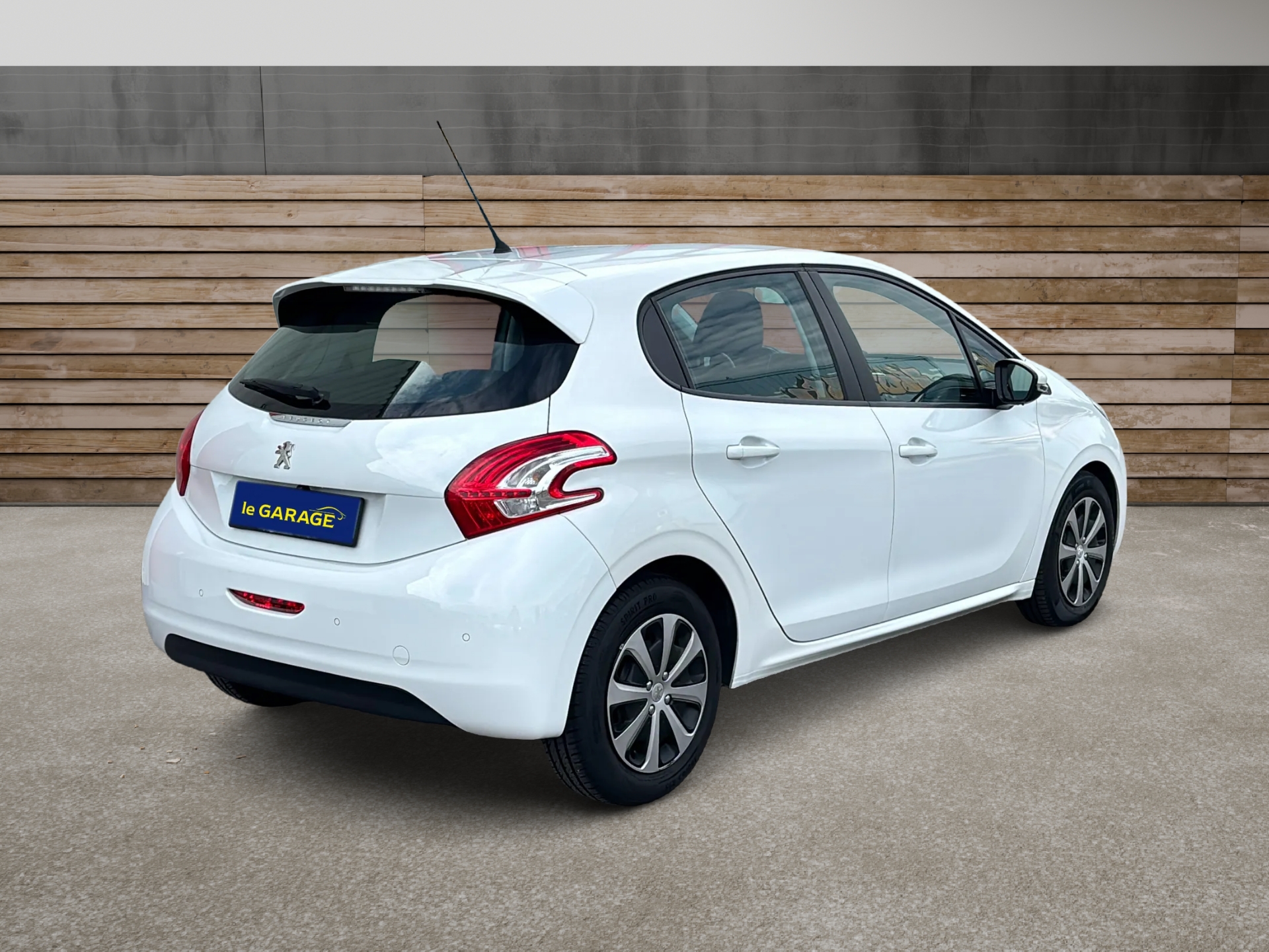 PEUGEOT 208 1.4 e-HDi Active EGS5-image-3