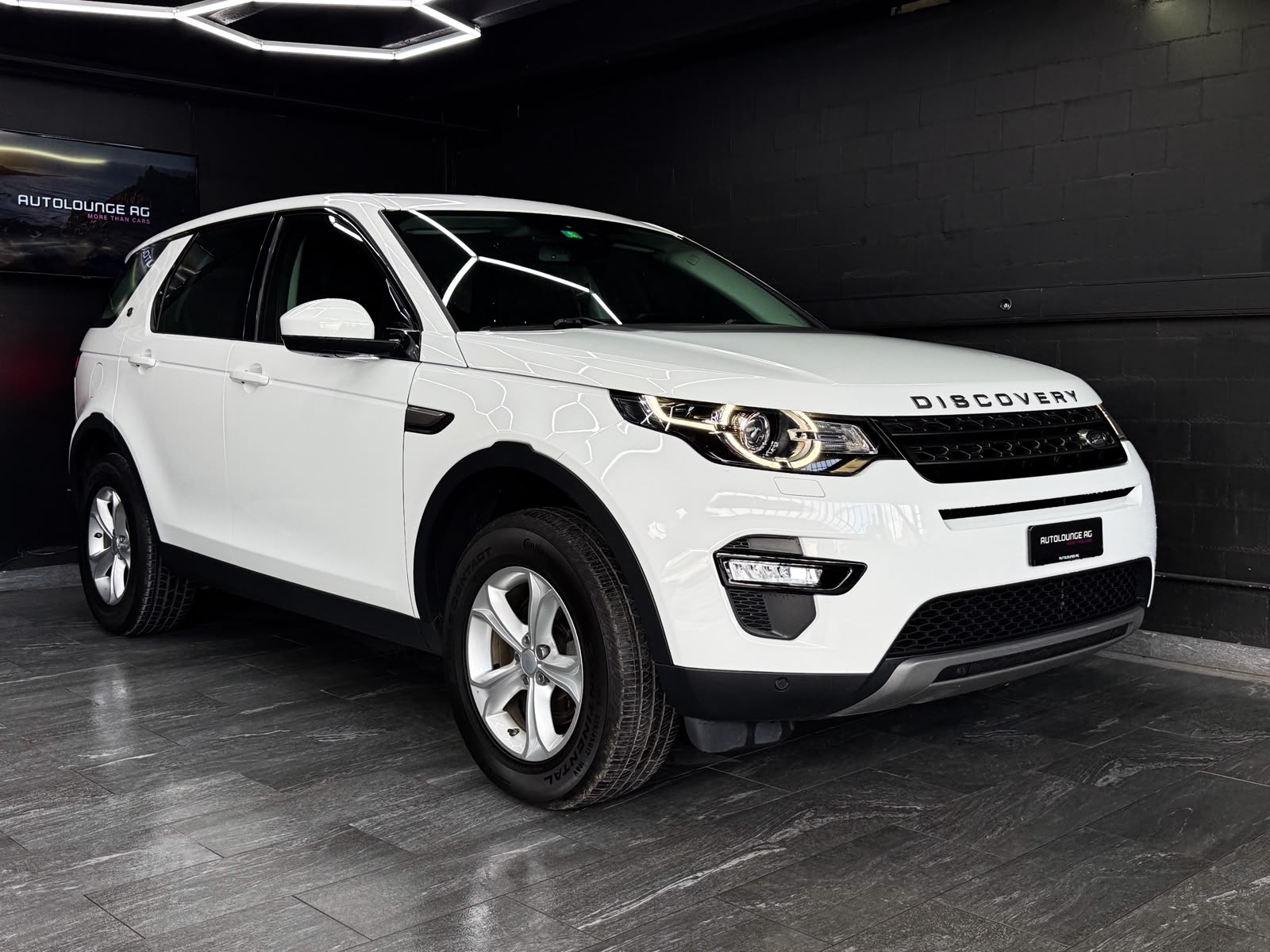 LAND ROVER Discovery Sport 2.0 TD4 HSE AT9-image-1