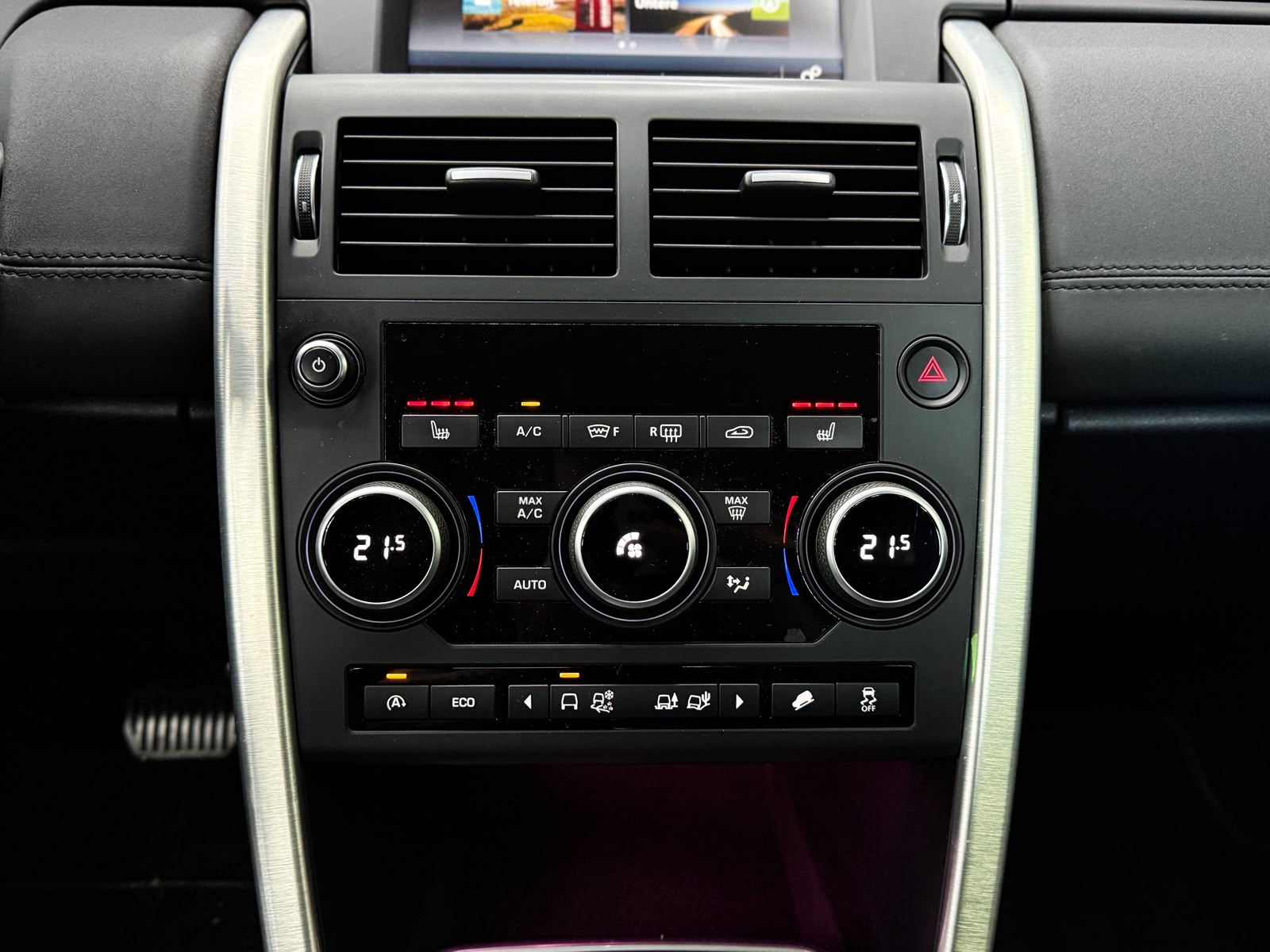 LAND ROVER Discovery Sport 2.0 TD4 HSE AT9-image-14