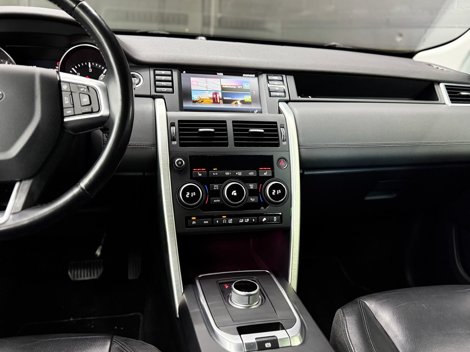 LAND ROVER Discovery Sport 2.0 TD4 HSE AT9-image-12