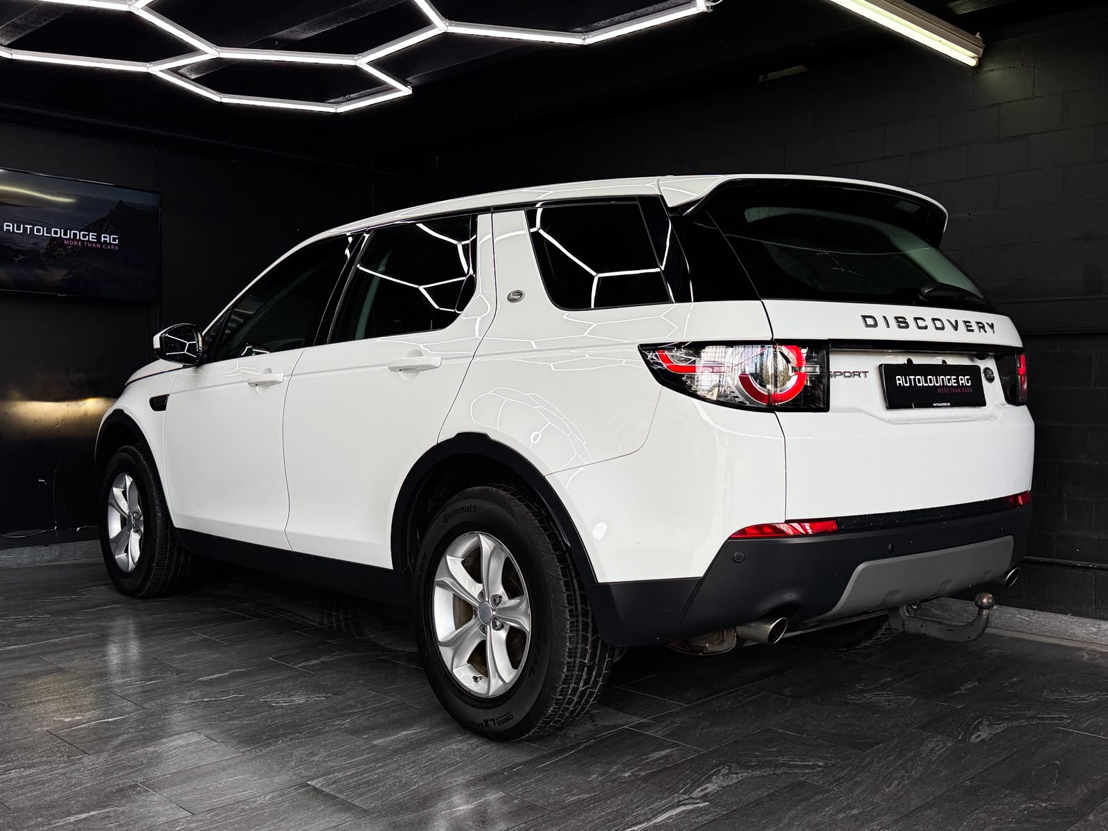 LAND ROVER Discovery Sport 2.0 TD4 HSE AT9-image-3