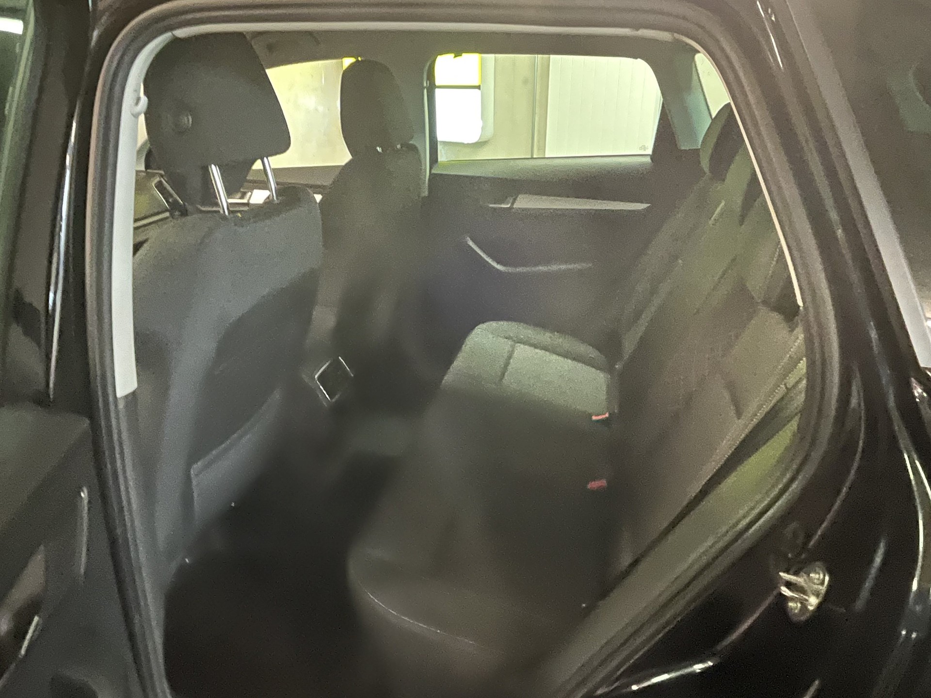 SKODA Karoq 1.0 TSI Ambition-image-5