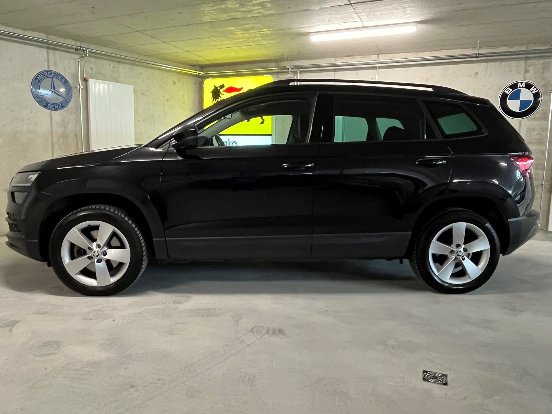 SKODA Karoq 1.0 TSI Ambition-image-1