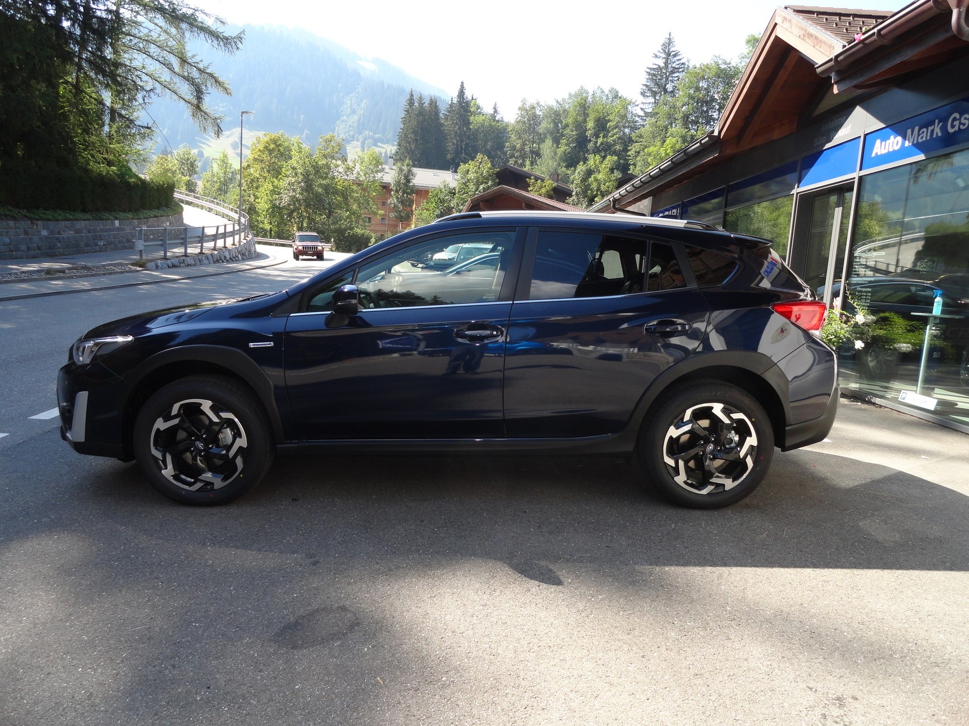 SUBARU XV 2.0 e-Boxer Luxury AWD Lineartronic-image-2