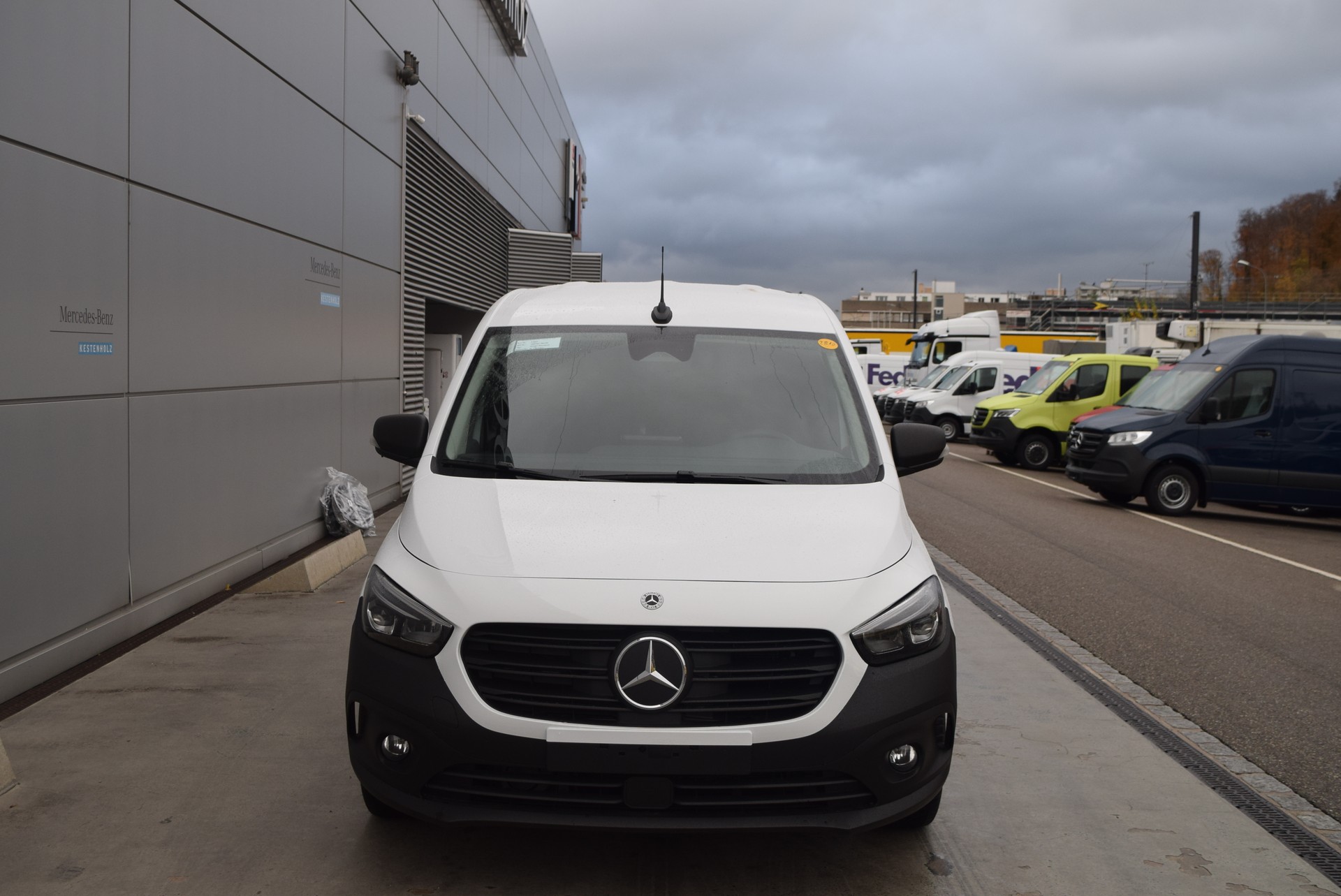 MERCEDES-BENZ eCitan Standard 2716mm-image-1