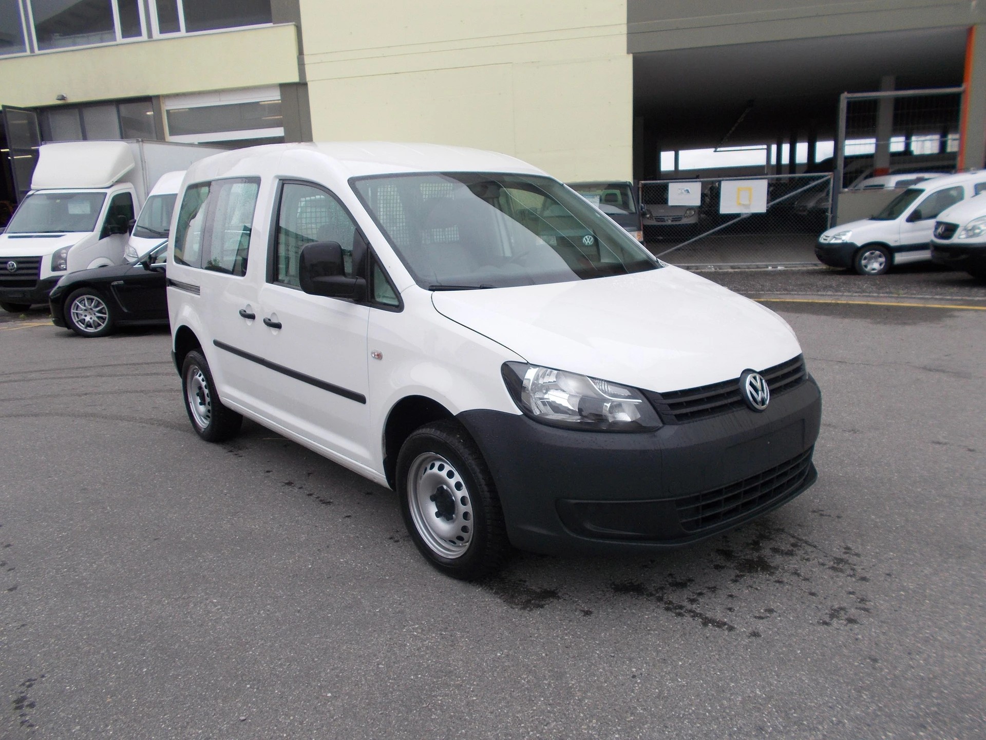 VW Caddy 2.0 TDI 4Motion-showroom-element-2