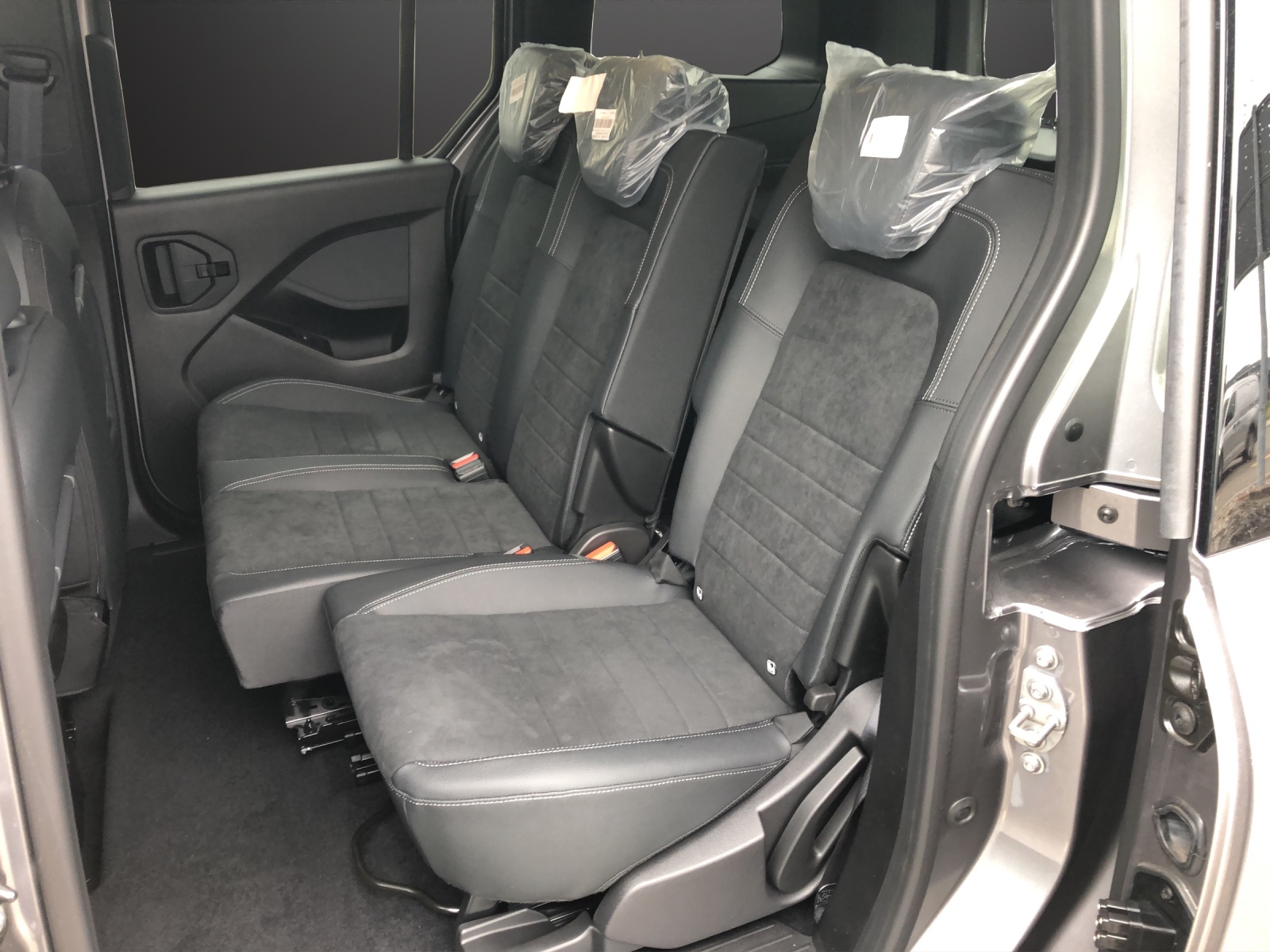 MERCEDES-BENZ EQT 45kWh Premium-image-8