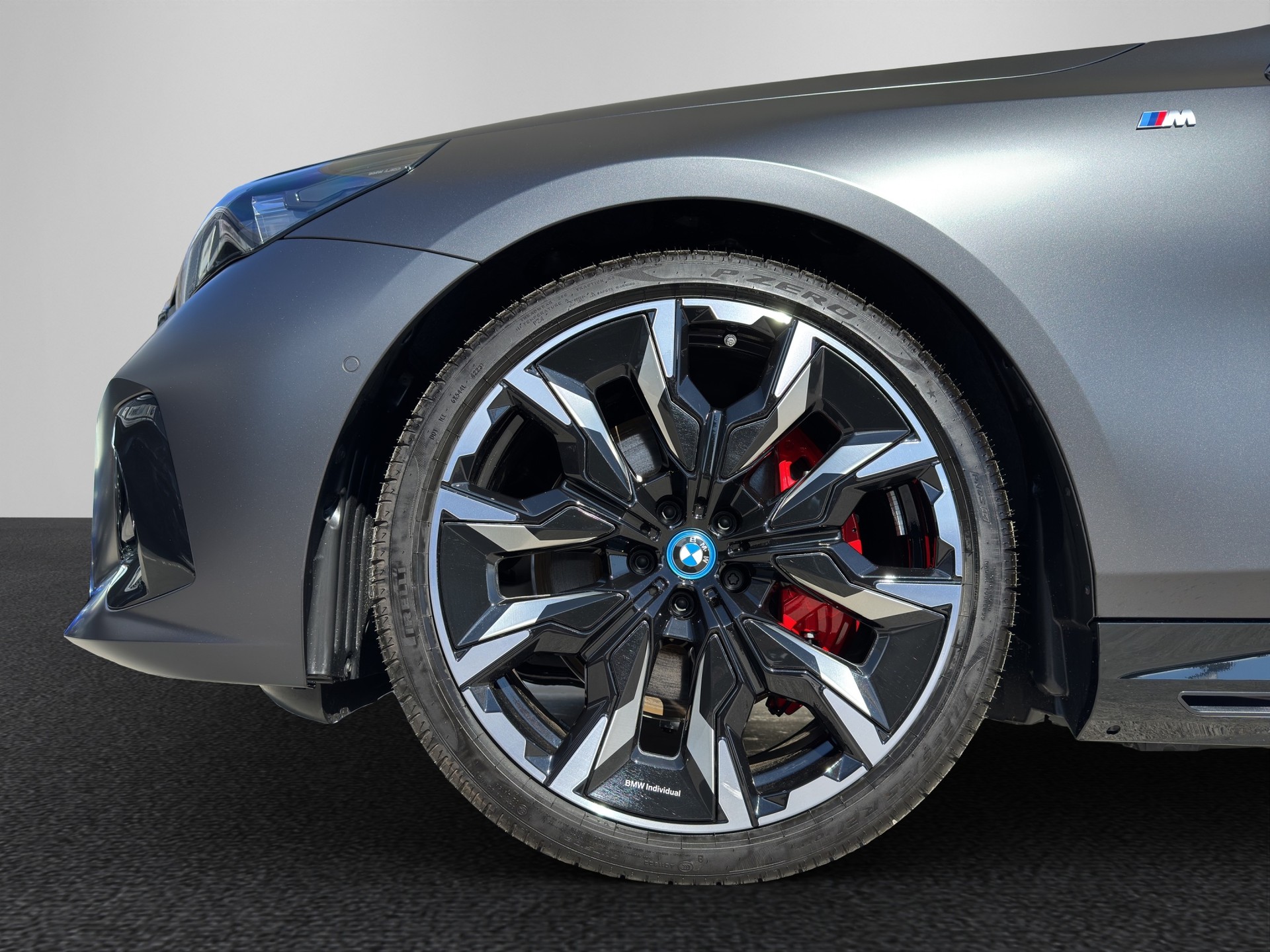 BMW i5 M60 xDrive M Sport Pro-image-8