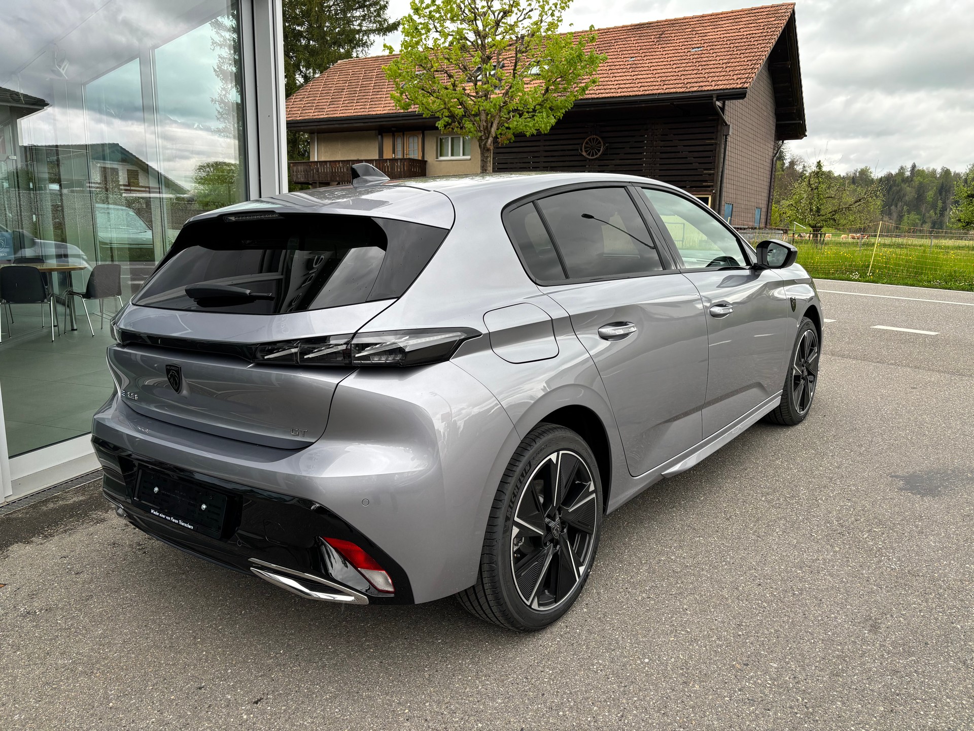 PEUGEOT 308 e GT 54kWh -- 8 Jahre Garantie-image-3
