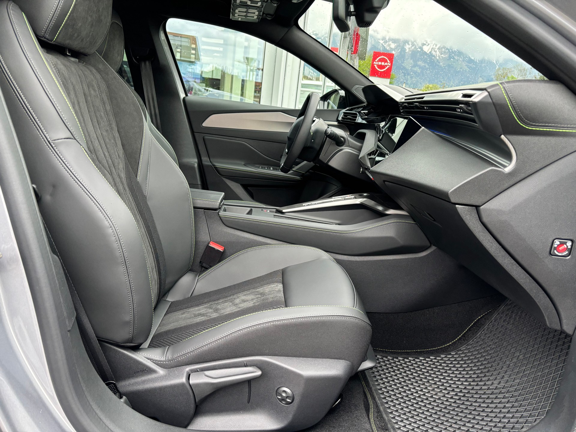 PEUGEOT 308 e GT 54kWh -- 8 Jahre Garantie-image-6