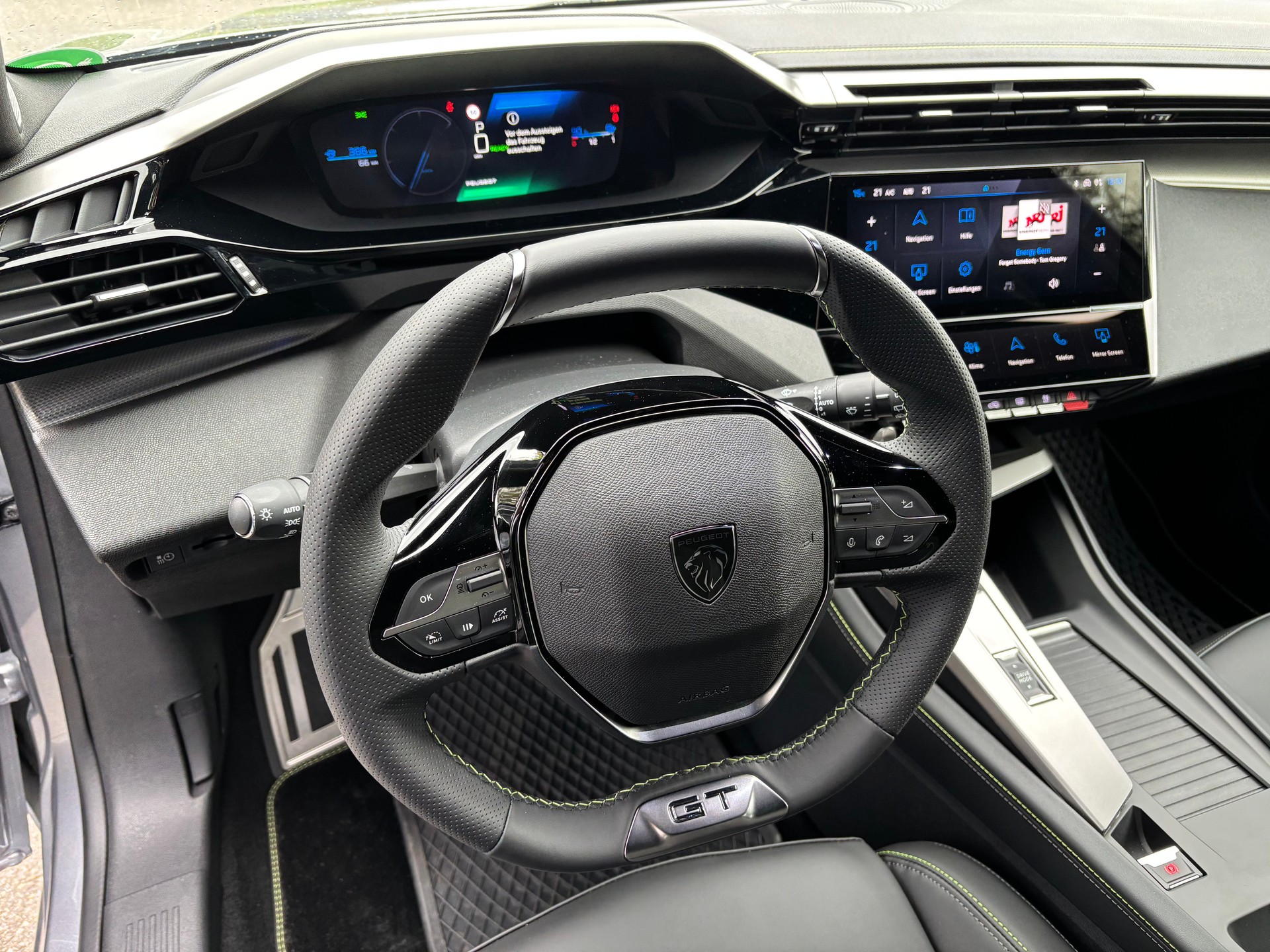 PEUGEOT 308 e GT 54kWh -- 8 Jahre Garantie-image-10