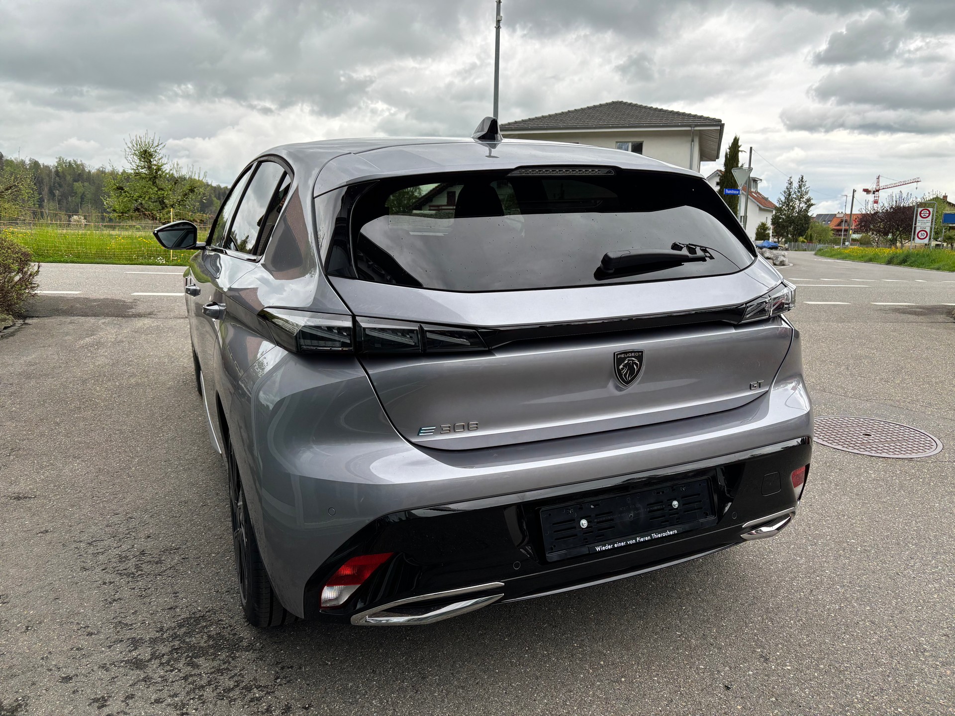 PEUGEOT 308 e GT 54kWh -- 8 Jahre Garantie-image-2