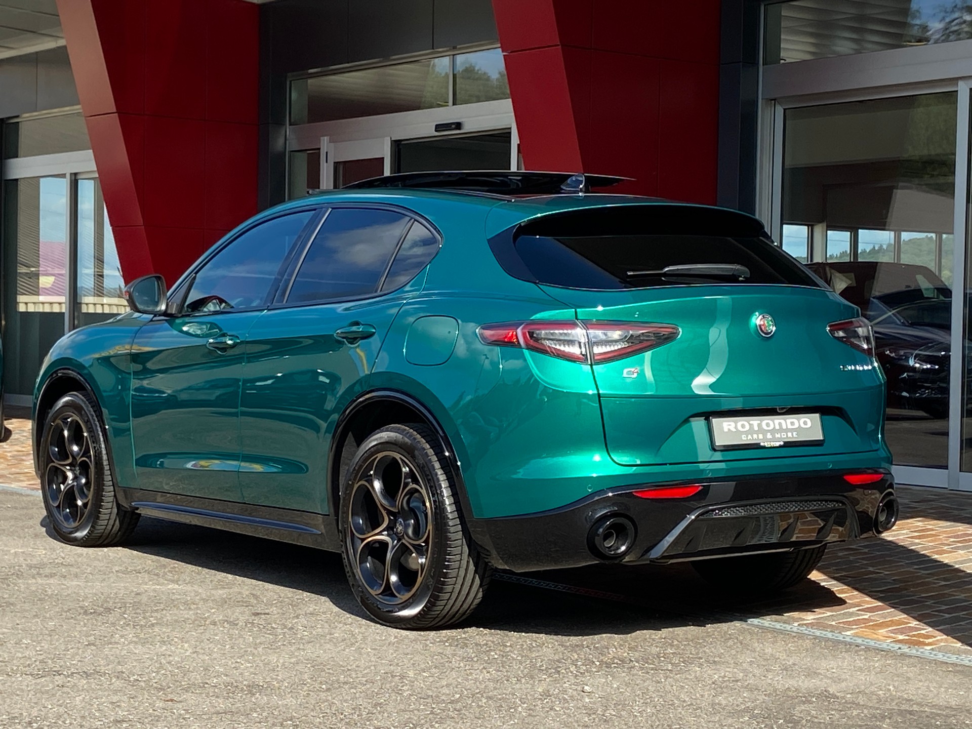 ALFA ROMEO Stelvio 2.0 Intensa Sky Q4 AT8-image-17