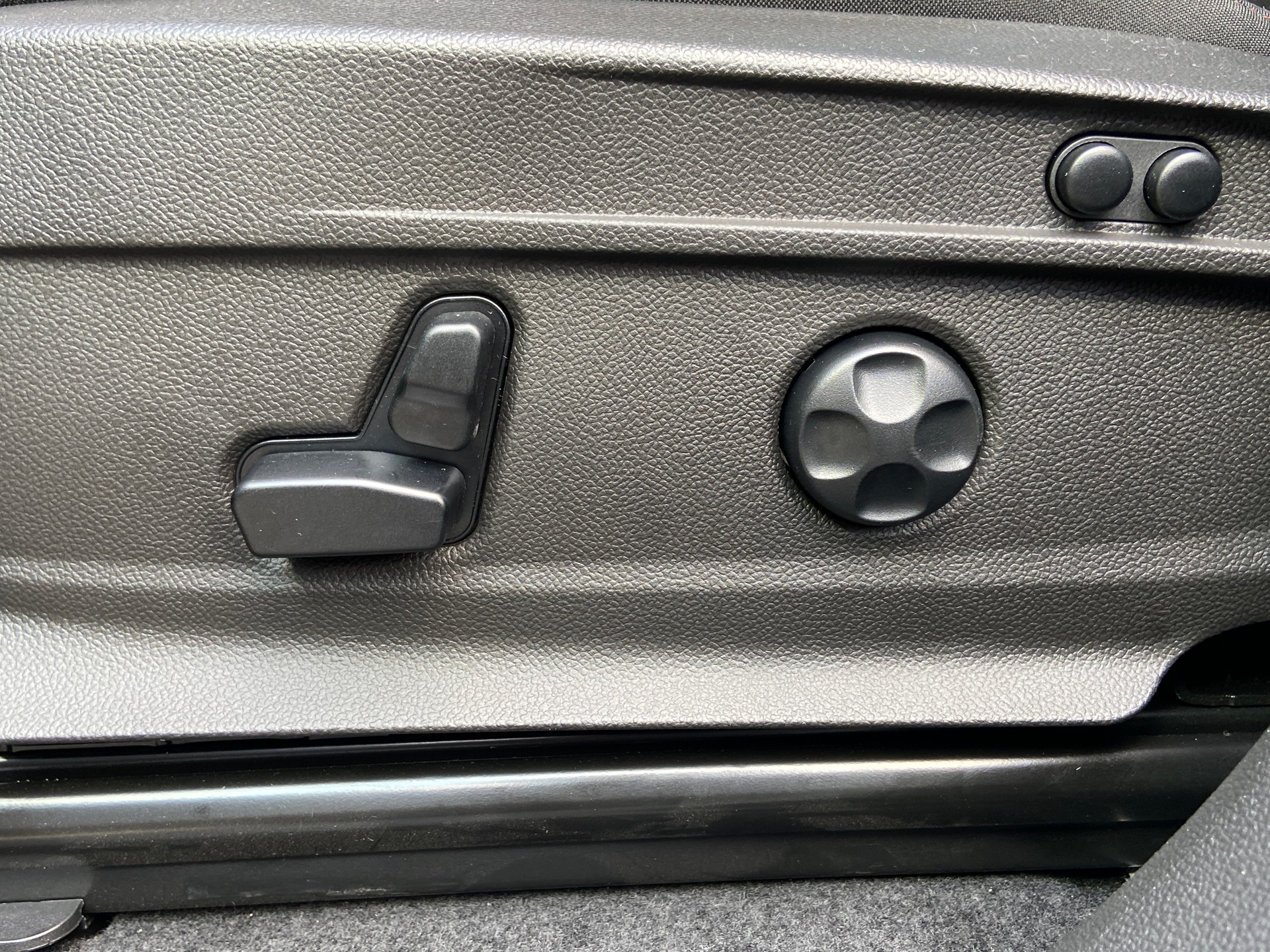 ALFA ROMEO Stelvio 2.0 Intensa Sky Q4 AT8-image-9